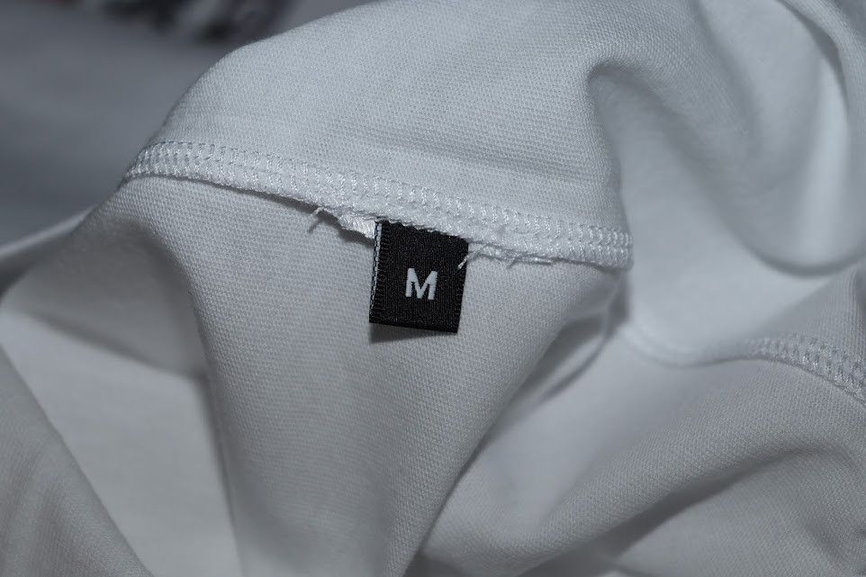 Balmain o1rshd1 Crest Logo T-Shirt / 374 Saint-Honore in White Size US M / EU 48-50 / 2 - 8 Thumbnail