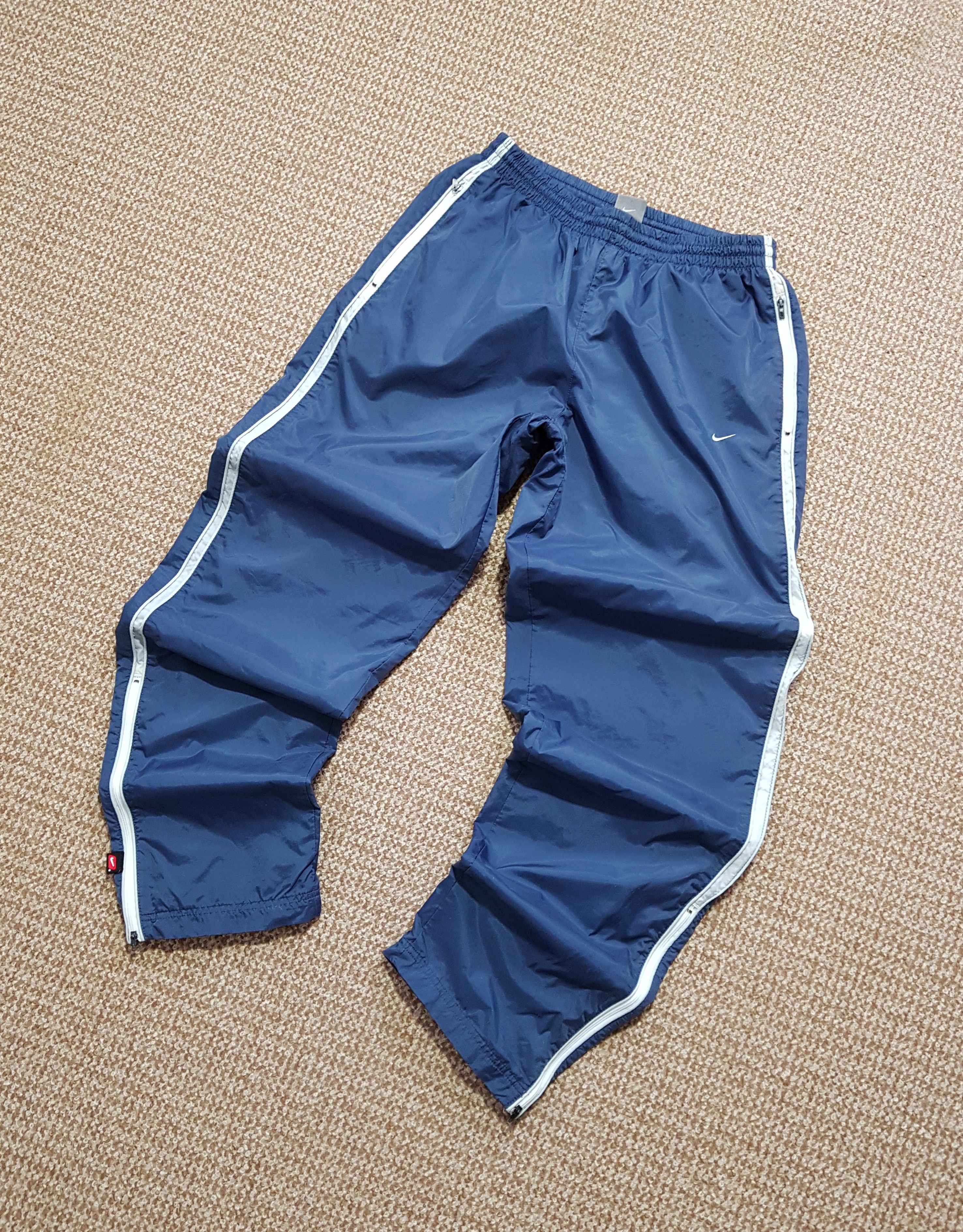 Nike Nike Y2K Vintage Nylon Loose Track Pants Rubber Logo sz M Size US 32 / EU 48 - 1 Thumbnail