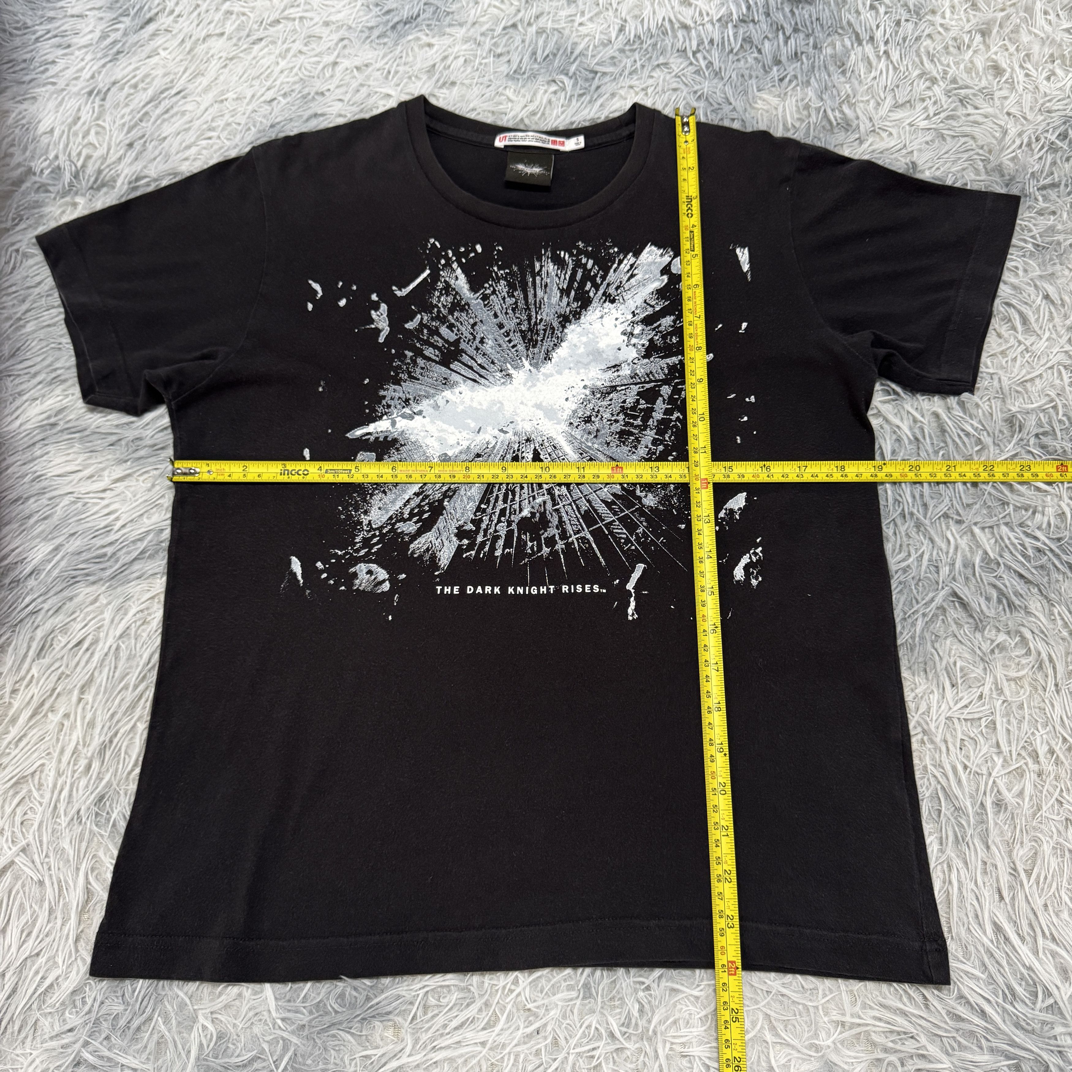 Uniqlo Uniqlo X Batman The Dark Knight Rises Movie Promo Tshirt Size US S / EU 44-46 / 1 - 5 Thumbnail
