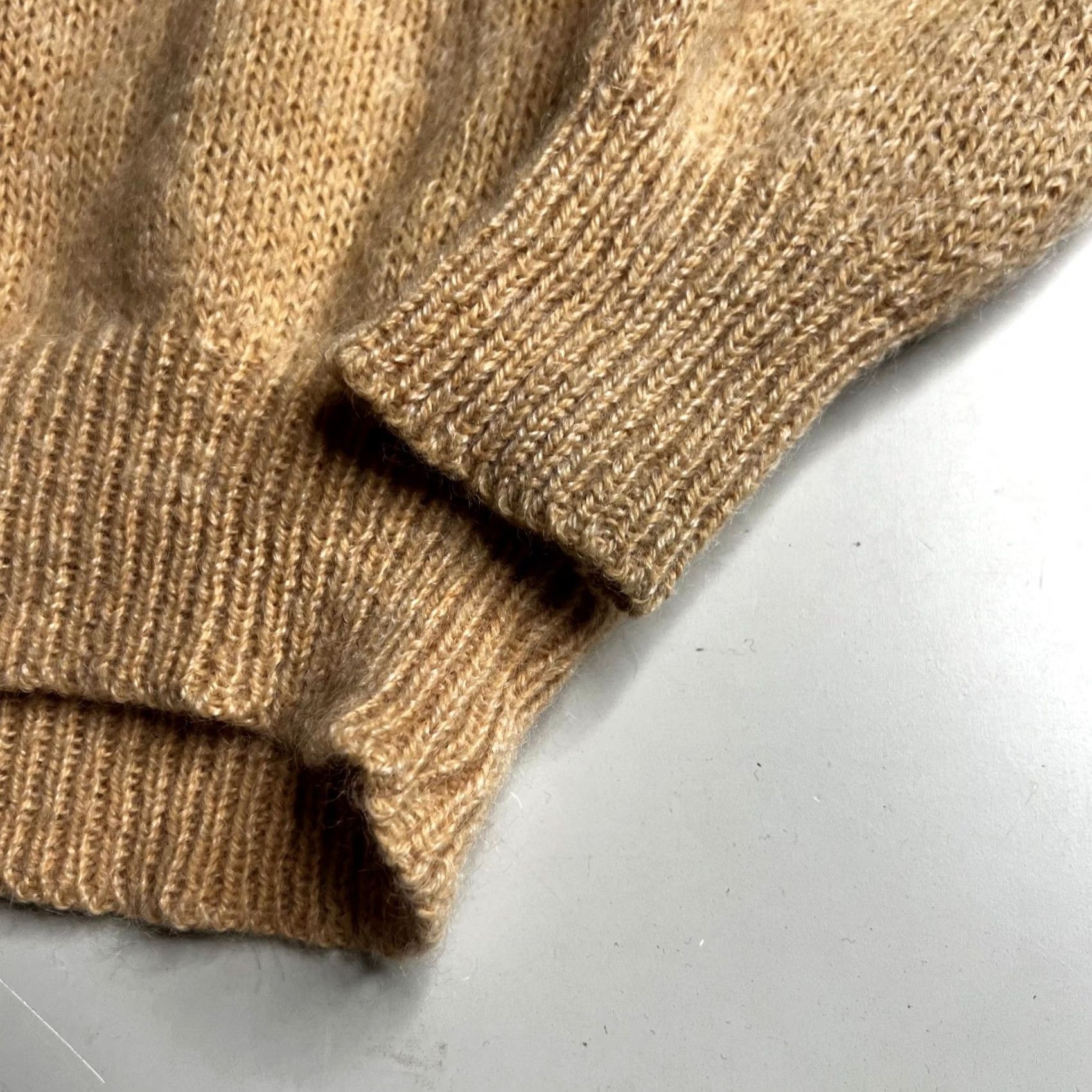 Vintage VINTAGE Damon Mohair Blend V-Neck Sweater Mens Large Camel Tan Beige 1970s Made in USA Size US L / EU 52-54 / 3 - 7 Thumbnail