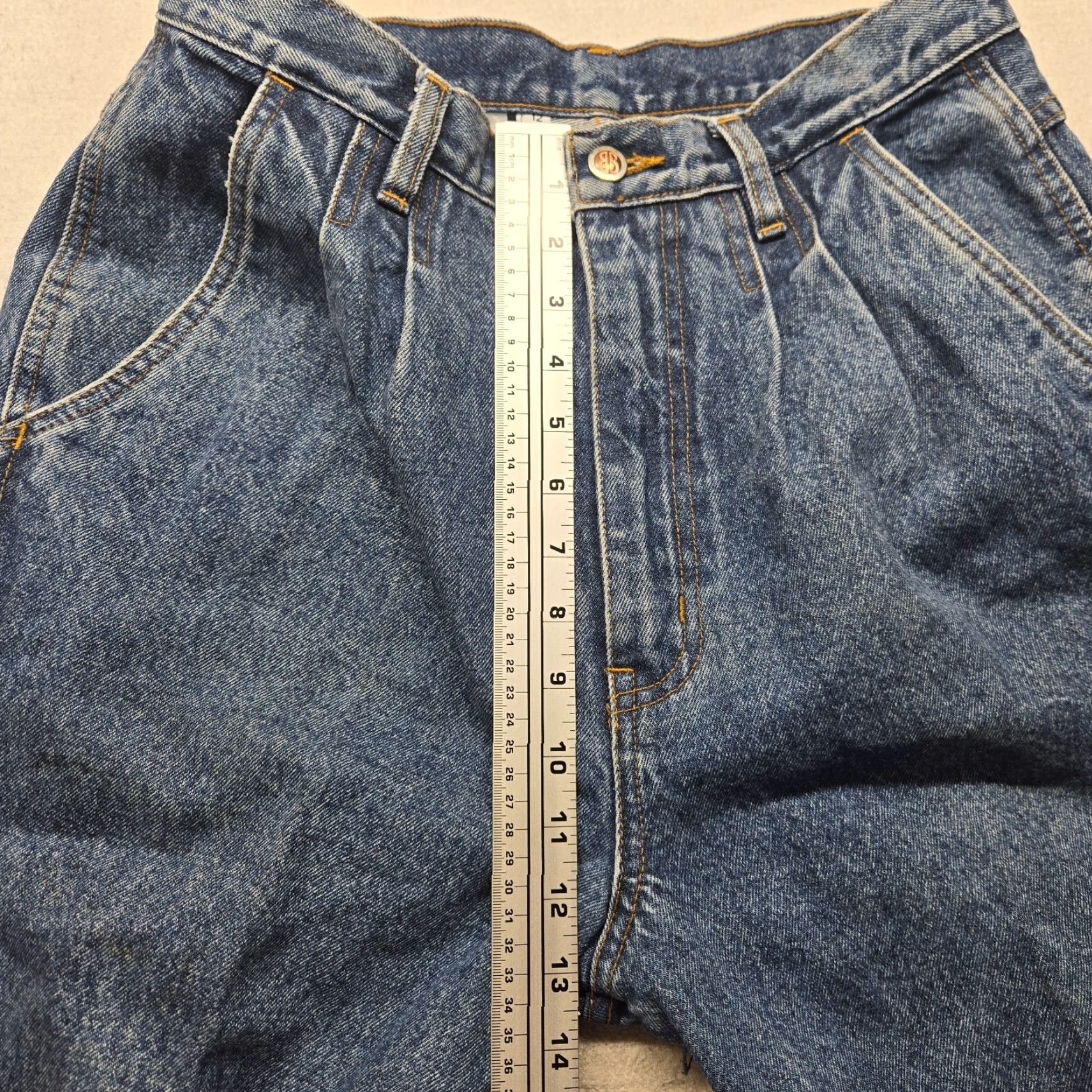 Bill Blass VINTAGE Bill Blass Jeans Women's Size 12 Blue Denim 100% Cotton Relaxed Straight Easy Fit Pants 5-Pocket Denim Jeans Blue Men? Size 34" / US 12 / IT 48 - 6 Thumbnail
