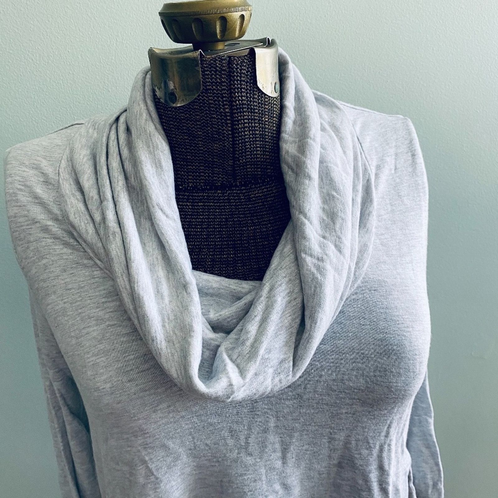 Lou & Grey Lou & Grey gray cowl neck light sweater Size S / US 4 / IT 40 - 3 Thumbnail