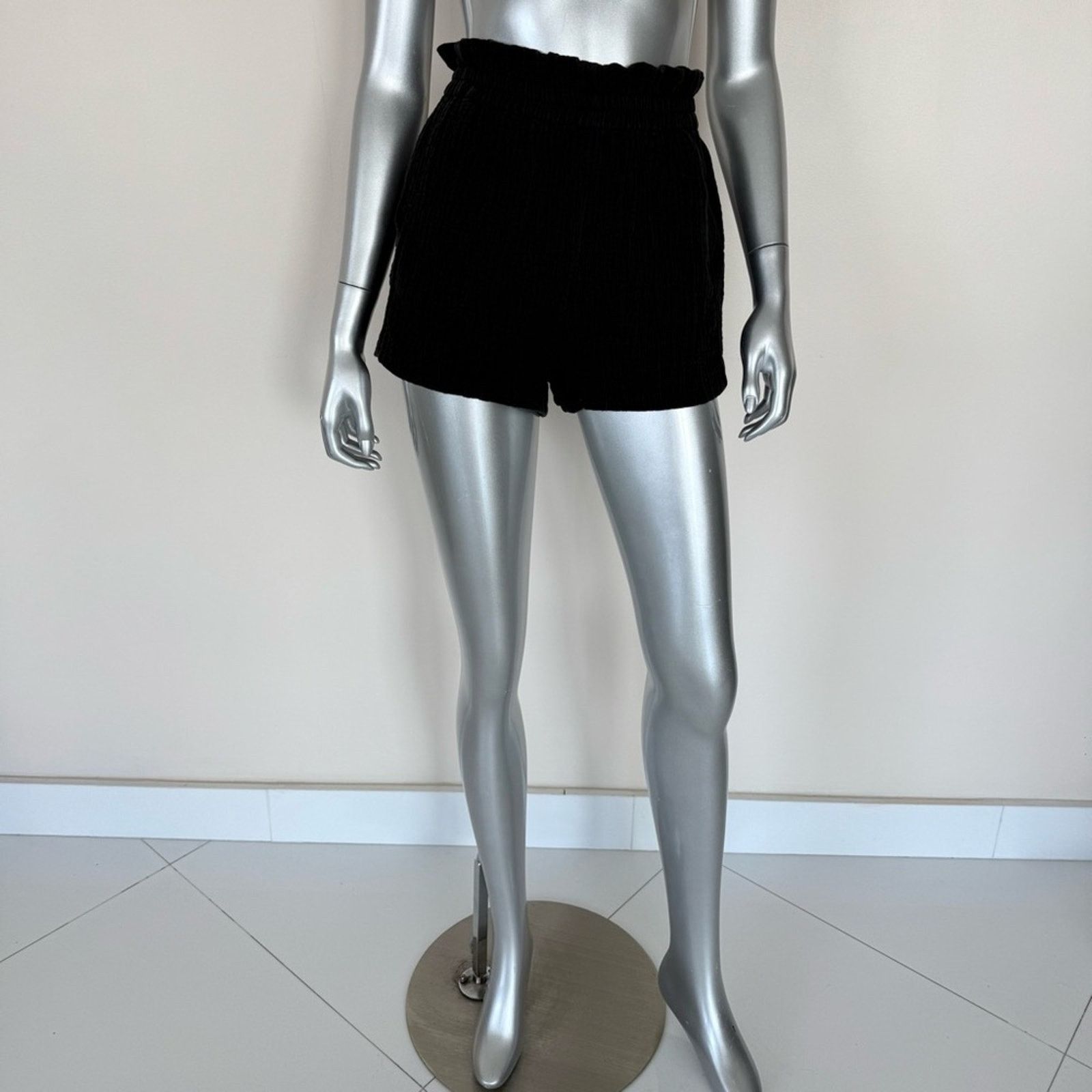 Iro IRO women linen black shorts size 36 FR or 6 US Size 28" / US 6 / IT 42 - 2 Thumbnail