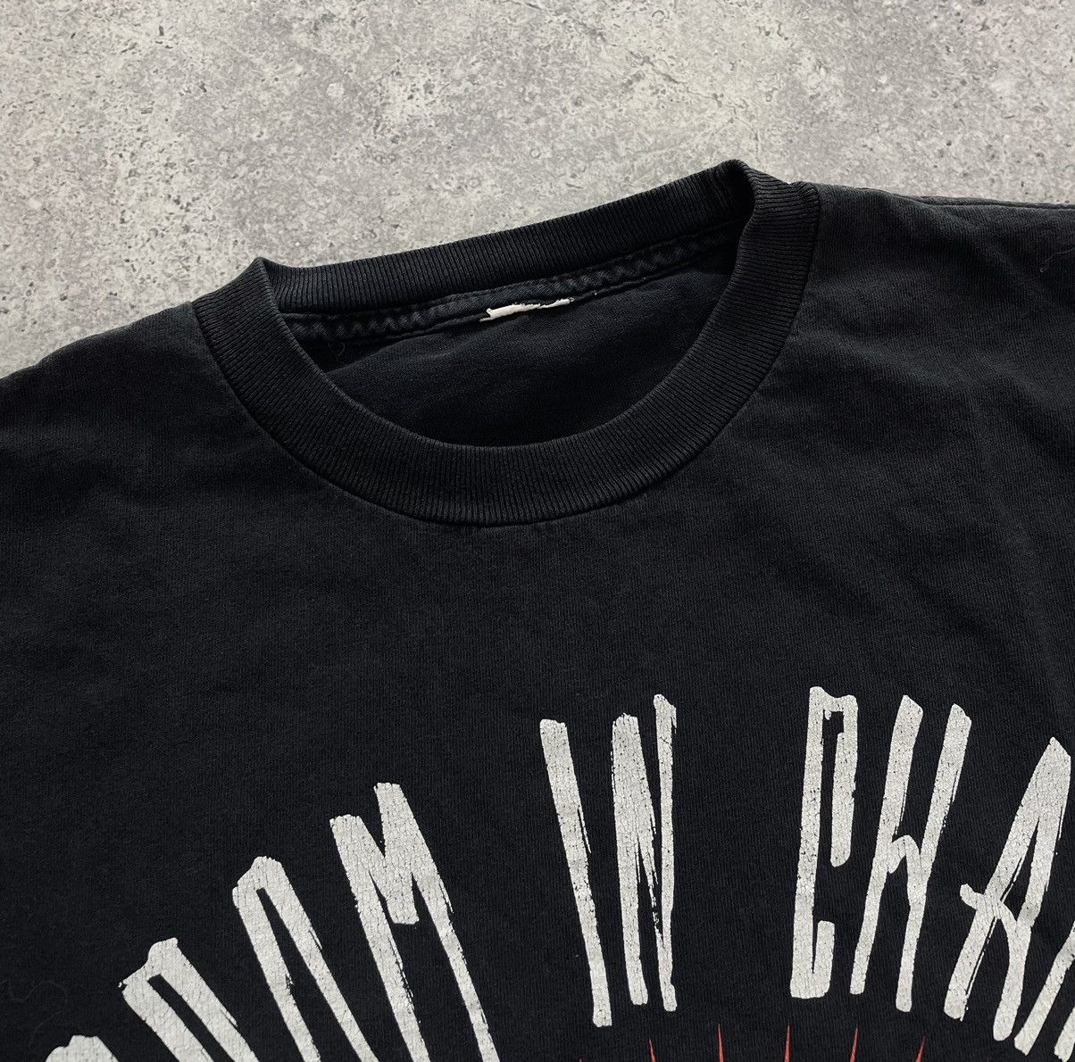 Band Tees Vintage Wisdom in Chains The Missing Links Pyramid T-Shirt Size US M / EU 48-50 / 2 - 6 Thumbnail