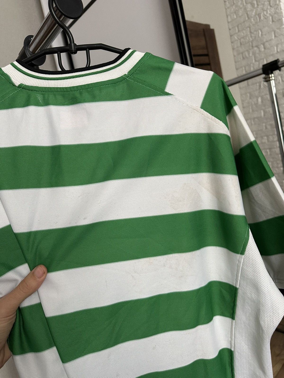 Umbro 2002/2003 Umbro Celtic FC Soccer Jersey T-Shirt Vintage Size US XL / EU 56 / 4 - 16 Thumbnail