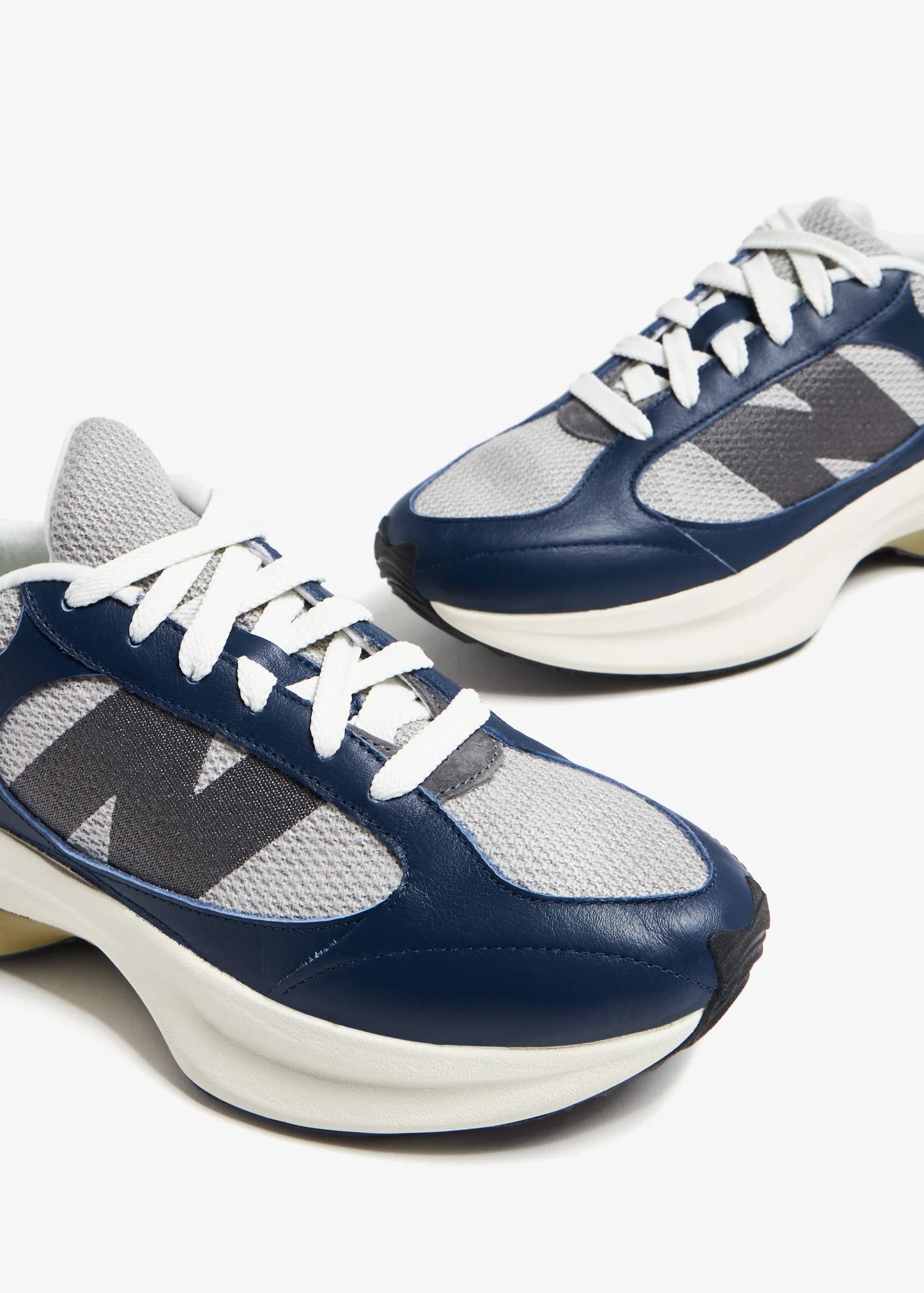 New Balance o1s22i1n1124 WRPD Runner Sneakers in Grey Blue Size US 9.5 / EU 42-43 - 3 Thumbnail