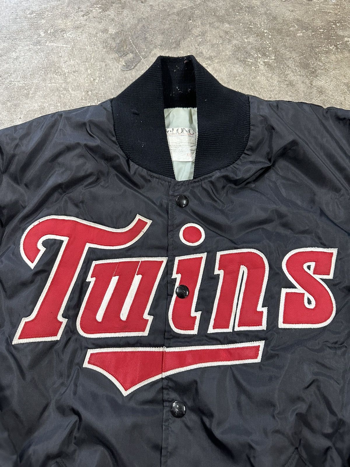 Delong Vintage 90s Delong Minnesota Twins MLB Satin Jacket READ Size US XL / EU 56 / 4 - 4 Thumbnail
