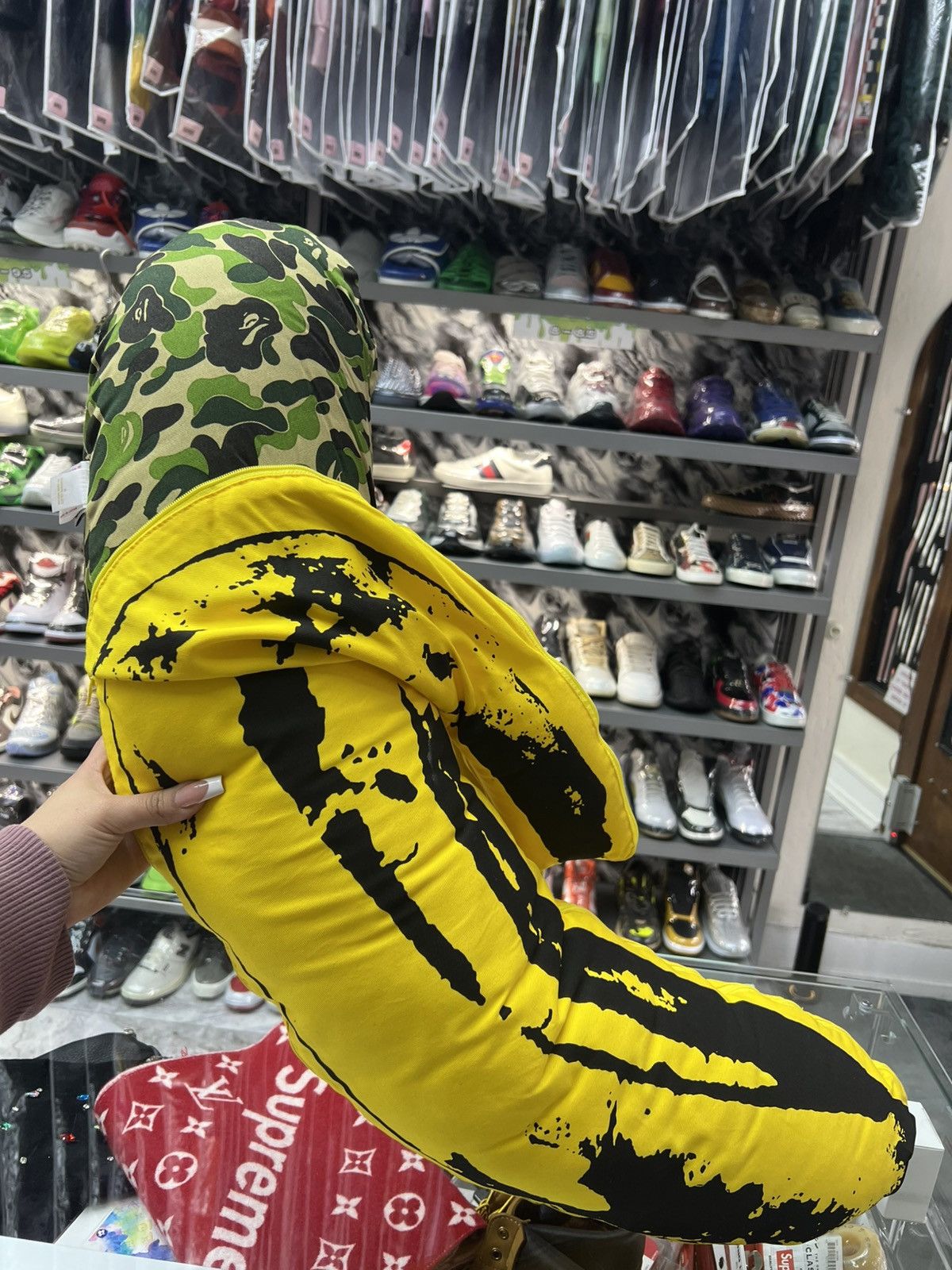 Bape BAPE x Medicom Toy x Andy Warhol Banana Cushion Size ONE SIZE - 1 Thumbnail