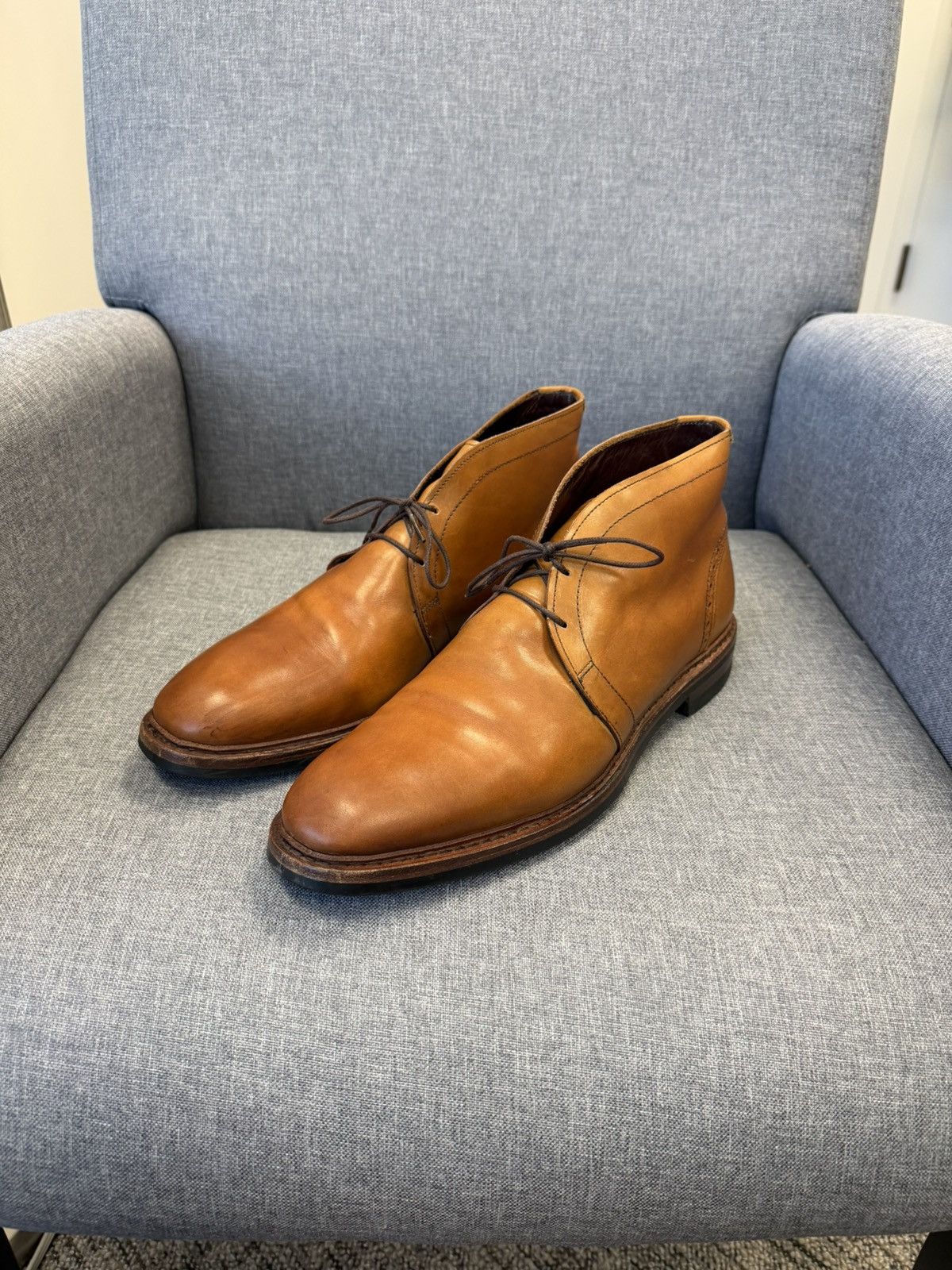 Allen Edmonds FINAL PRICE DROP Chukka Boot in Walnut Calfskin Size US 9 / EU 42 - 2 Thumbnail