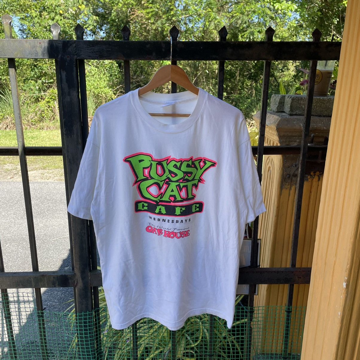 Hanes × Vintage 🔥Vintage 90s Pussy Cat Cafe Sexy Bar Girl Promo Tee Size US XL / EU 56 / 4 - 1 Thumbnail