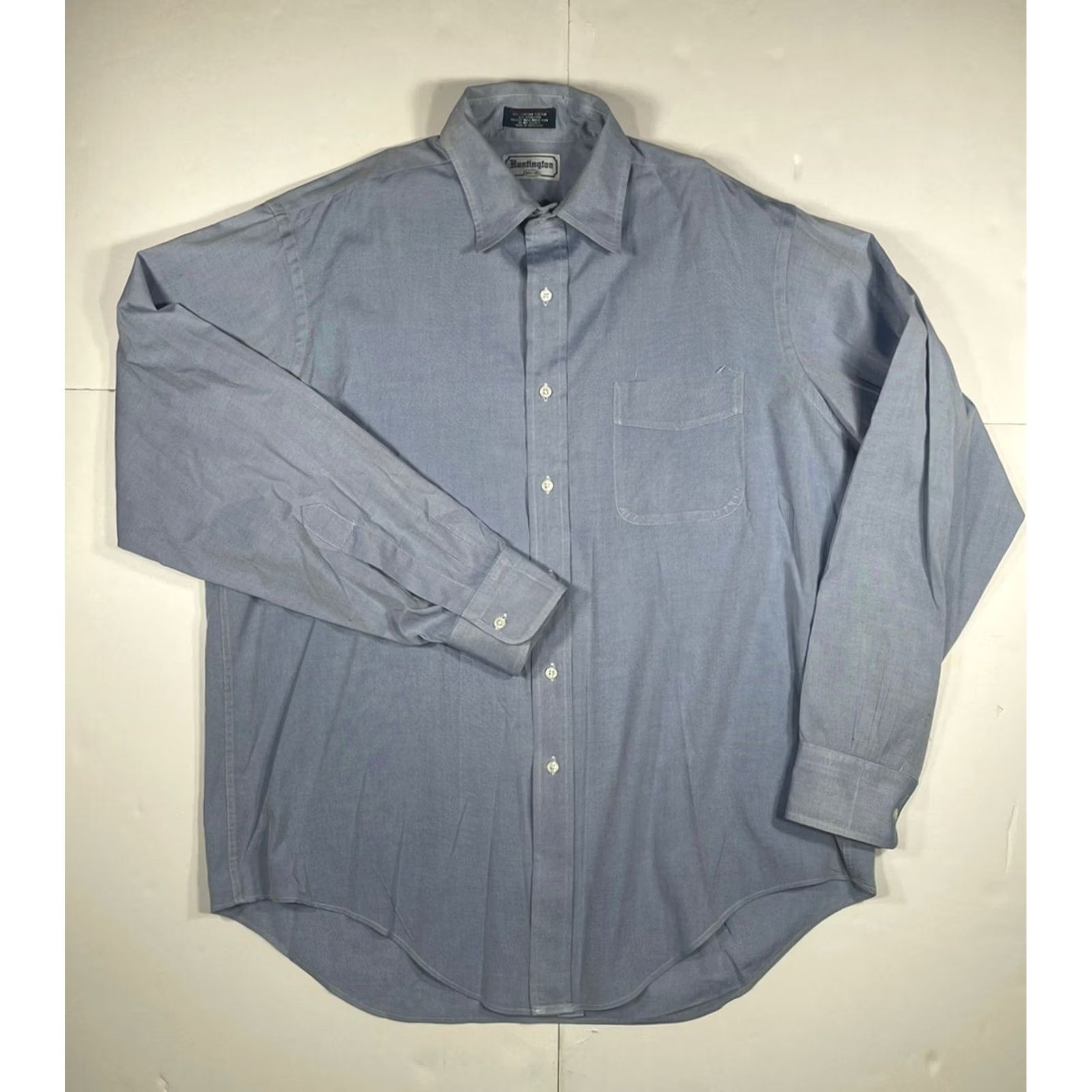 Vintage Huntington Pin Point Oxford Blue ButtonUp Long Sleeves DressShirt Mens 16 1/2-35 Shirt Men 16.5 Blue Size US XL / EU 56 / 4 - 2 Thumbnail