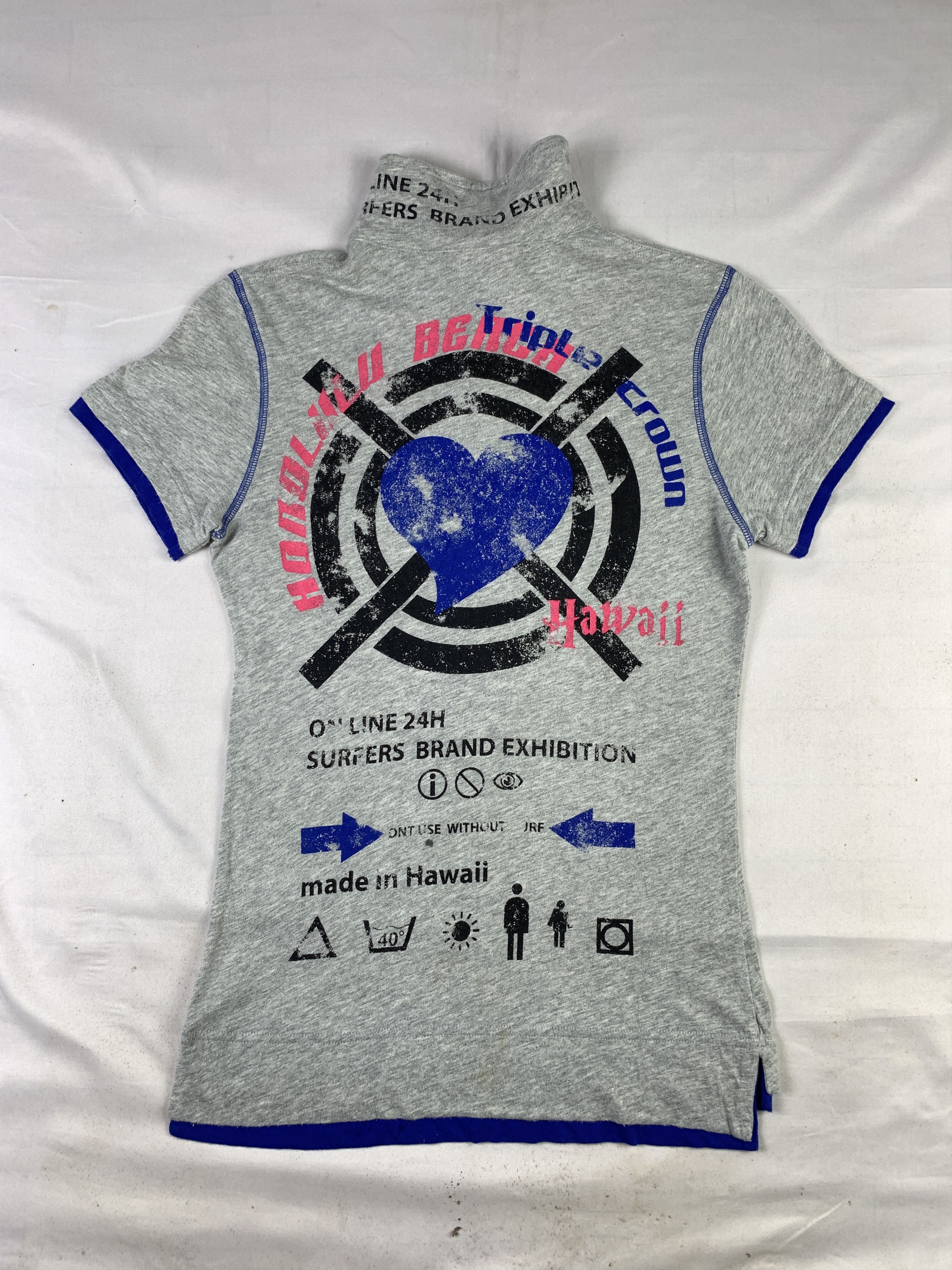 Japanese Brand CO&LU Gray Online Type Graphic Polo (S) Size S / US 4 / IT 40 - 1 Thumbnail