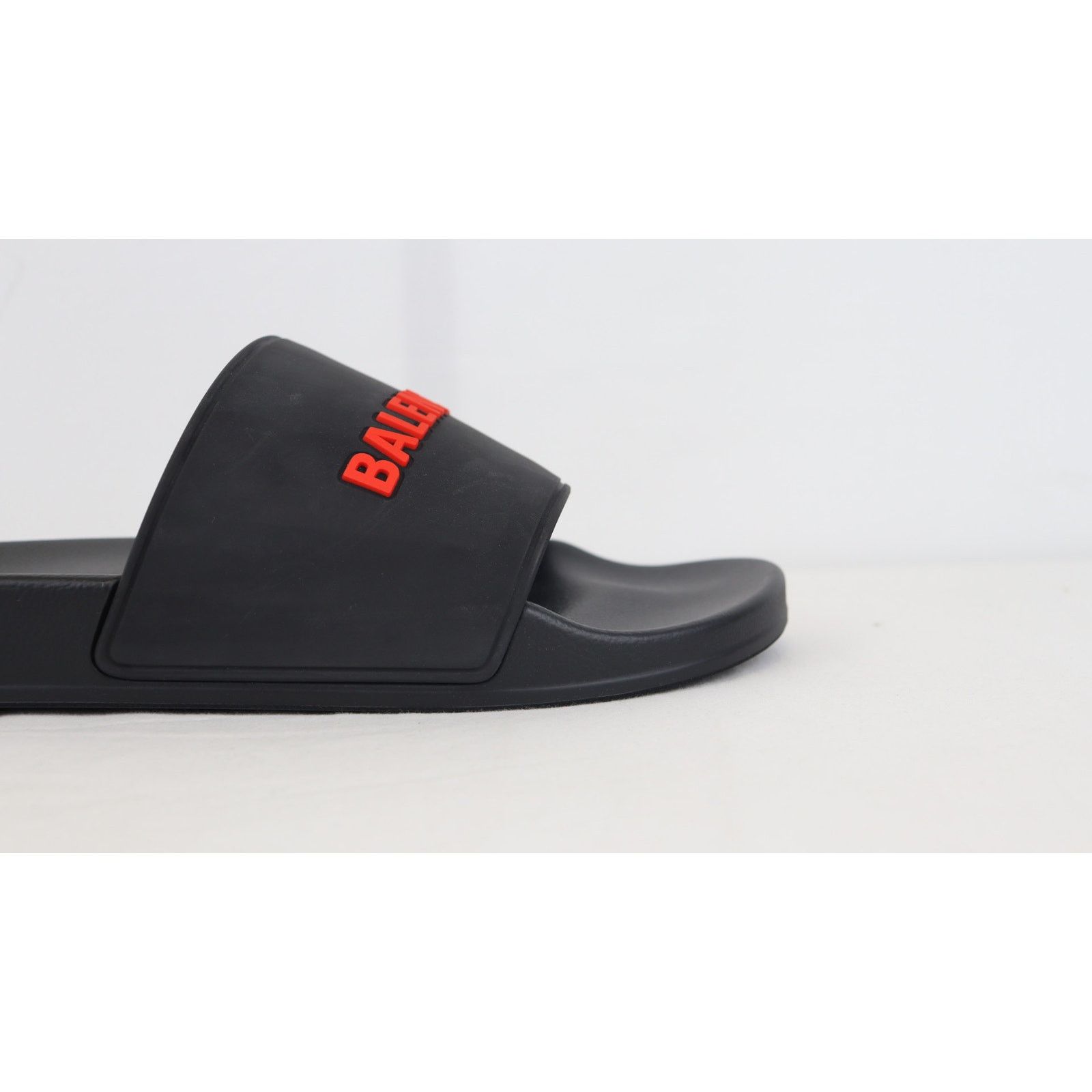 Balenciaga o1rshd1 Smooth Rubber Logo Pool Slide in Black/Red Size US 14 / EU 47 - 3 Thumbnail
