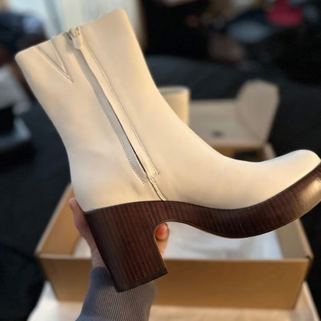 Vince Vince Nicco Clog, Milk LE Size US 7 / IT 37 - 4 Thumbnail