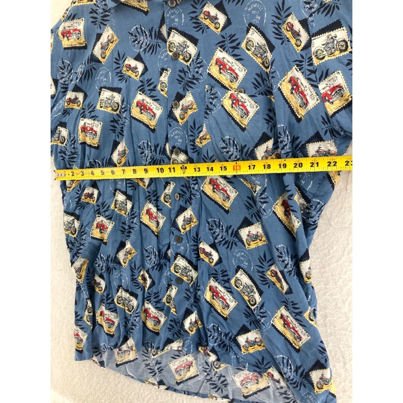 Vintage Munsingwear Shirt Mens XLT Aloha Button Up Cars Motorcycles All Over Beach Hawaiian Theme Collared Spread Short Sleeve Button-Up Men Size US XL / EU 56 / 4 - 2 Thumbnail