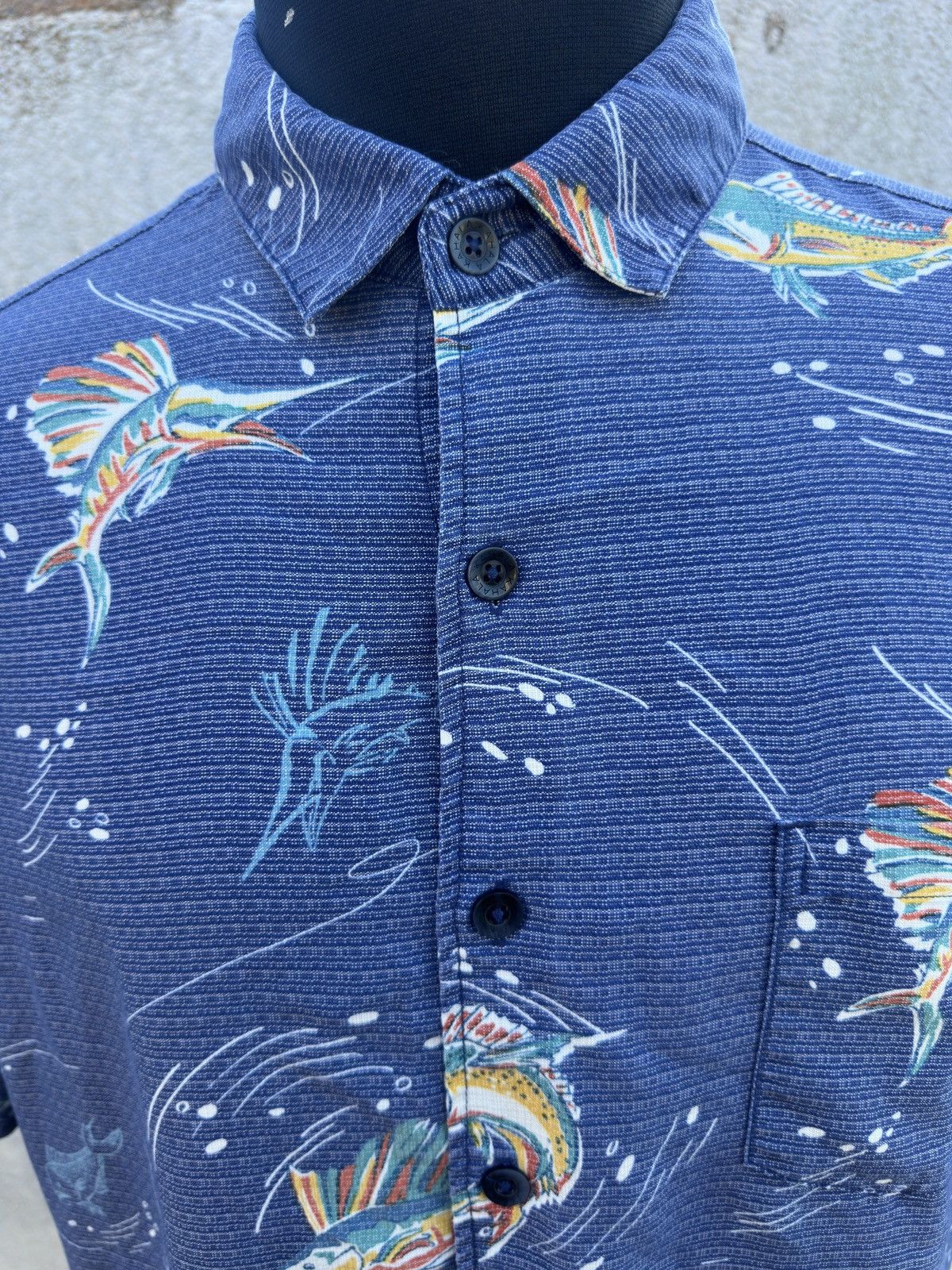 Kahala PreOwned Kahala Blue Hawaiian Print Full Button Men's M Size US M / EU 48-50 / 2 - 3 Thumbnail