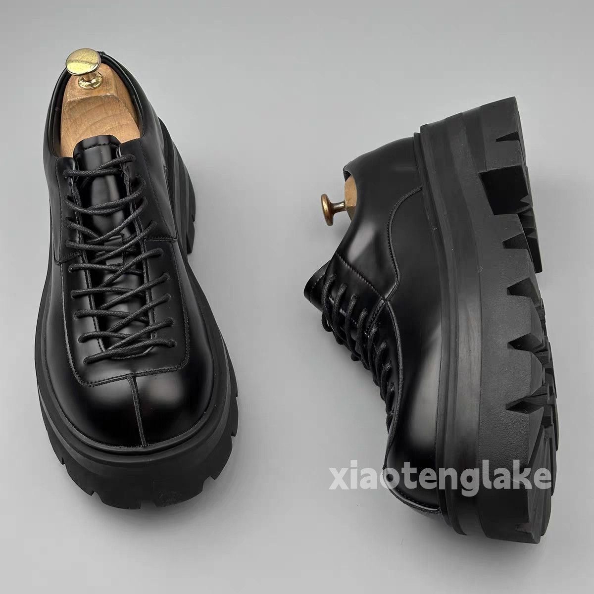 Vintage Unisex outdoor sports thick sole punk grunge boots Size US 7 / EU 40 - 1 Thumbnail