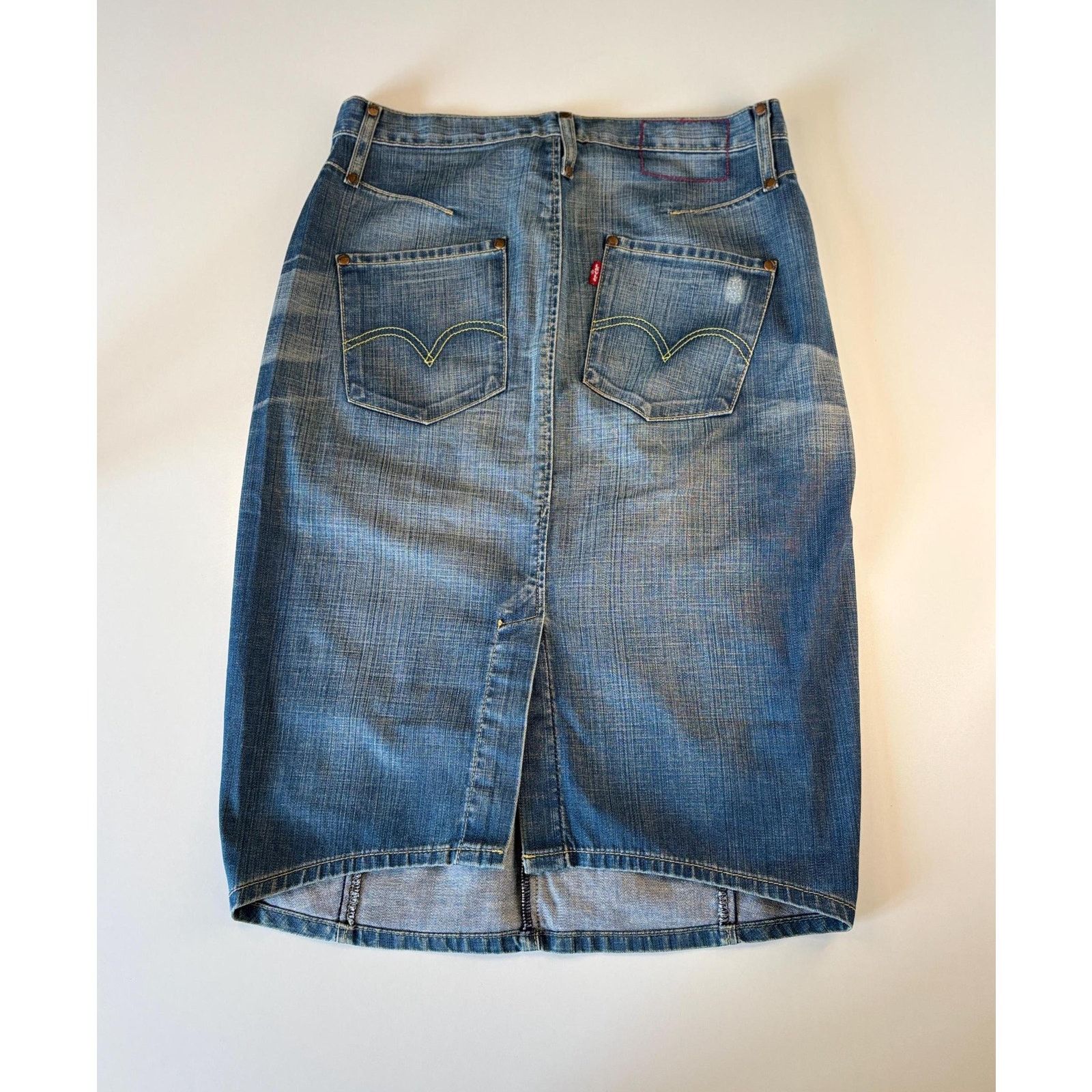 Levi's Vintage Levi’s Engineered Y2K Asymmetric Denim Skirt Twisted Size 27" / US 4 / IT 40 - 2 Thumbnail
