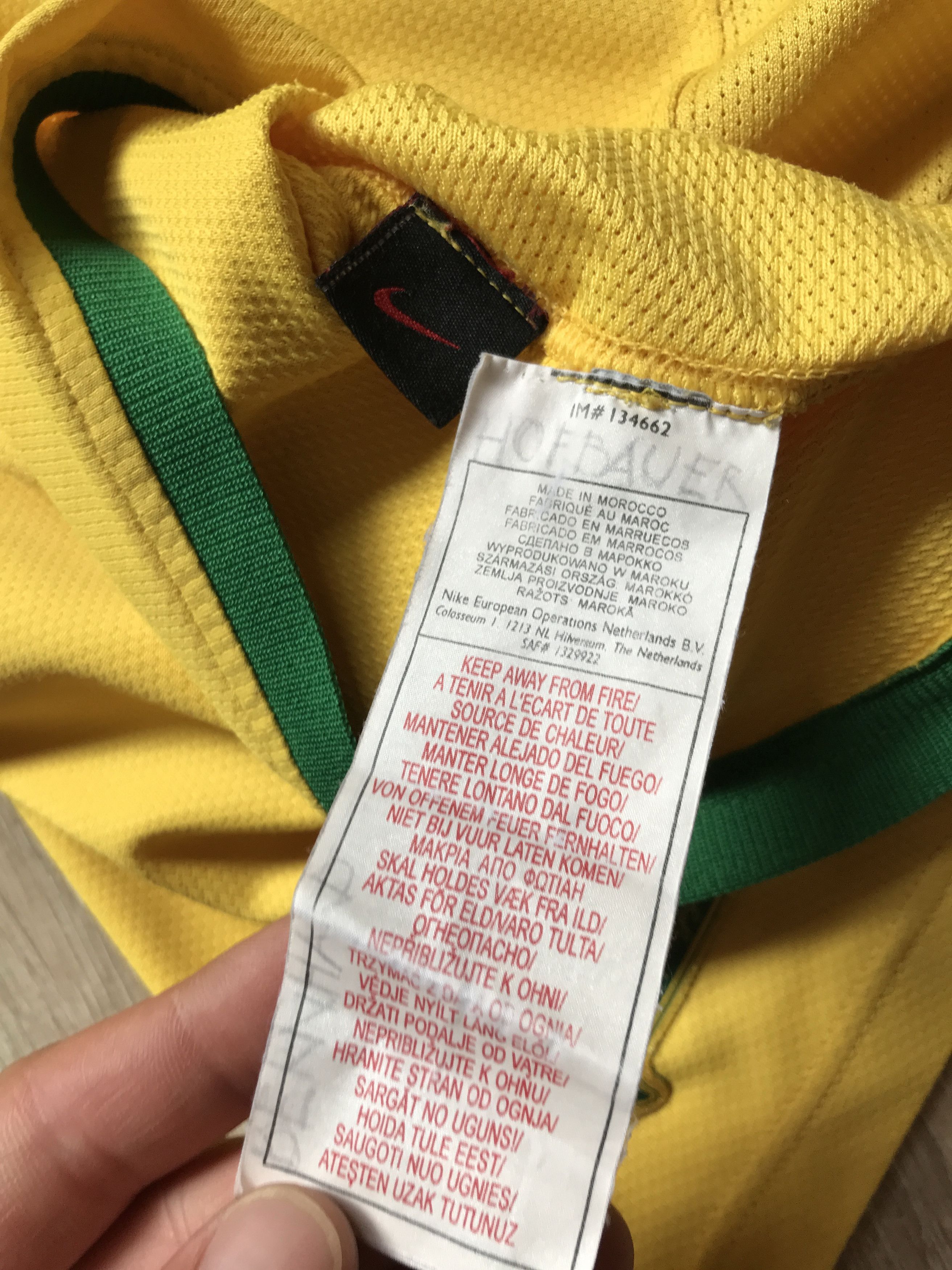 Nike × Vintage Vintage Nike Brazil Football Shirt 2006 Size US S / EU 44-46 / 1 - 7 Thumbnail
