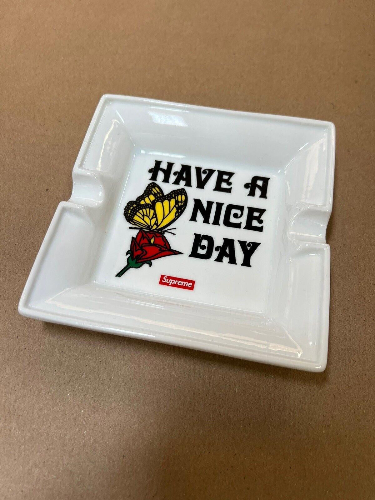 Supreme FW15 Supreme Have A Nice Day Ashtray Butterfly Size ONE SIZE - 2 Thumbnail