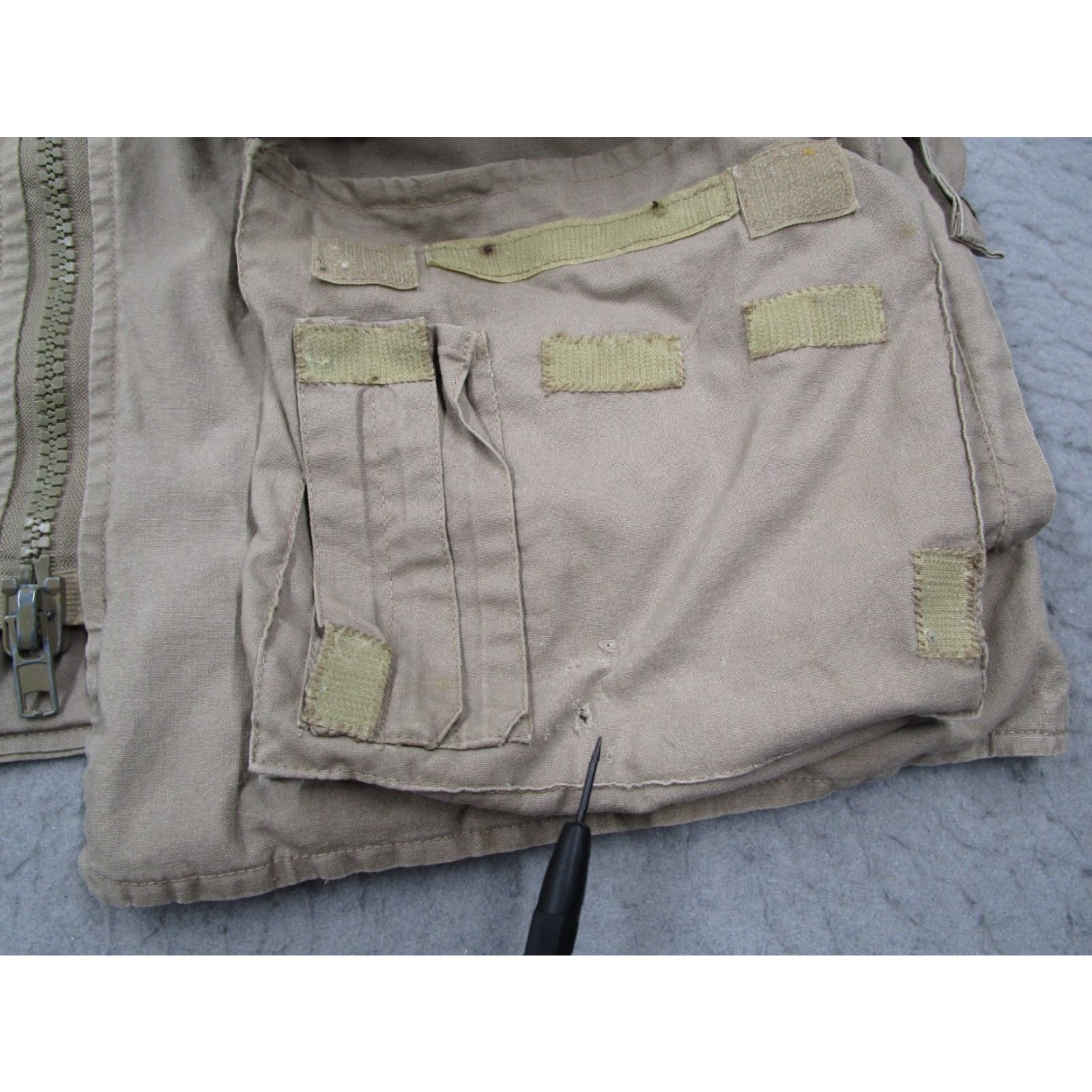 Vintage HUMVEE Vest Mens Large Beige Canvas Zip Safari Photo Travel Hike Hunting Fishing Casual Workwear Size US L / EU 52-54 / 3 - 3 Thumbnail