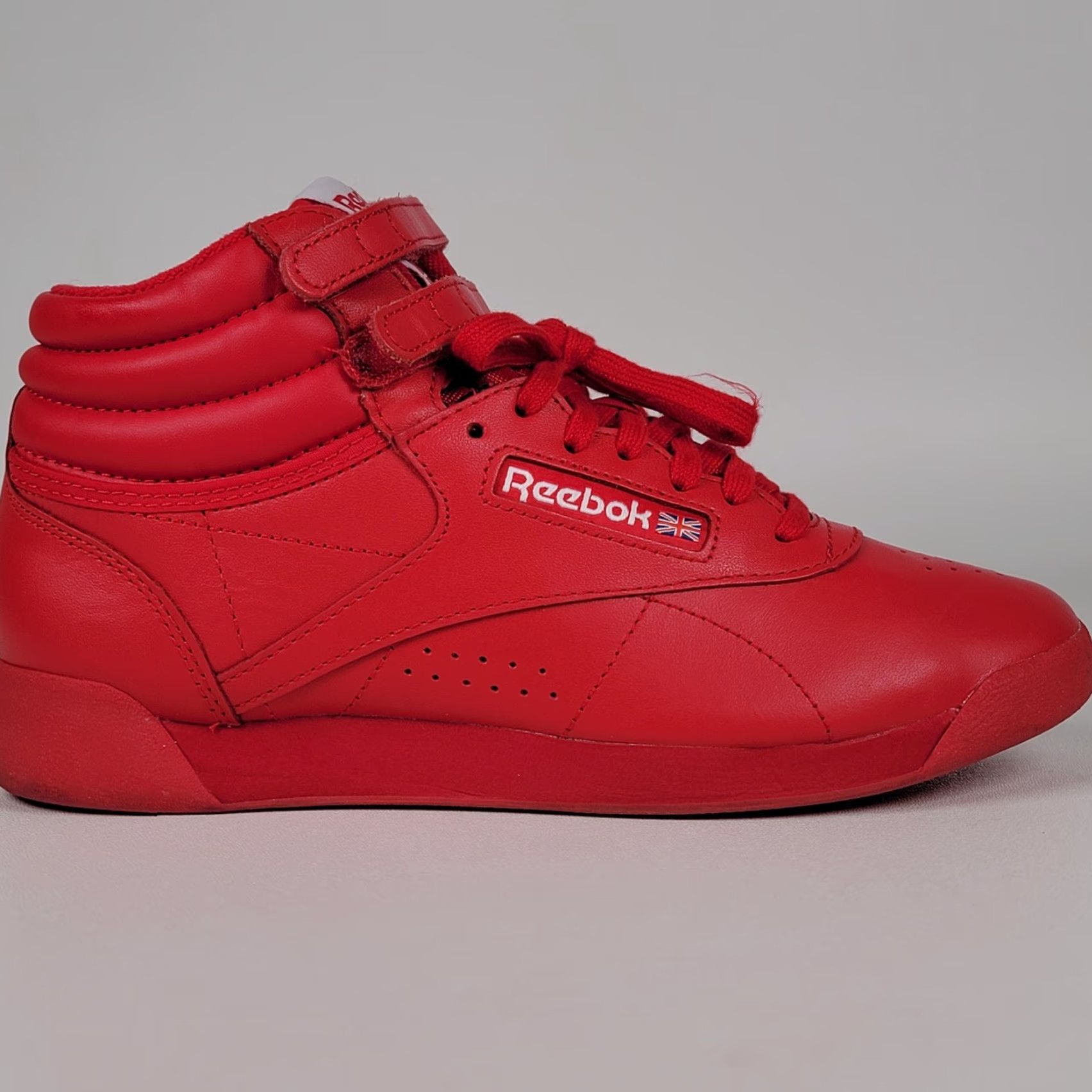Reebok Reebok Classic Freestyle High Tops Women's 7 Red Athletic Sneakers Hi Top Traditional Size US 5 / IT 35 - 4 Thumbnail