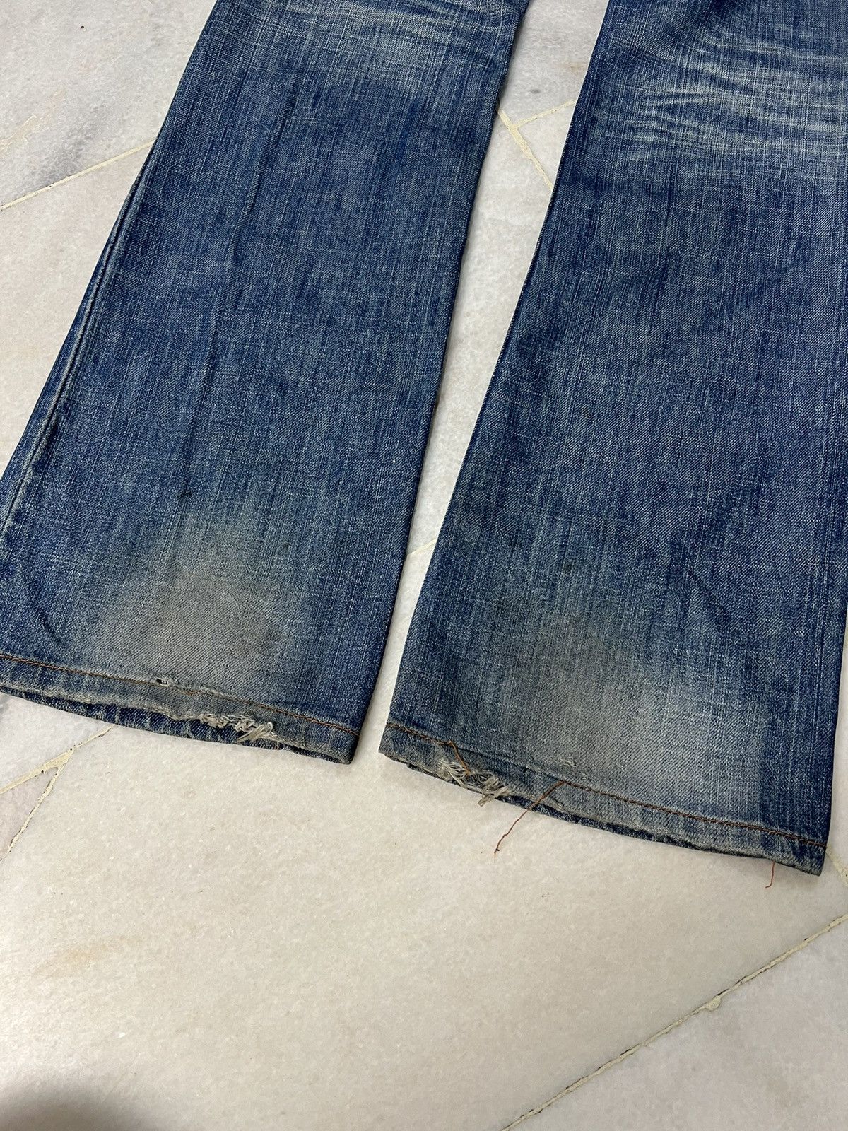 If Six Was Nine × Japanese Brand × Le Grande Bleu (L.G.B.) 💥Flare💥 Crazy 90’s Style Red Pepper Denim Size US 31 - 11 Thumbnail