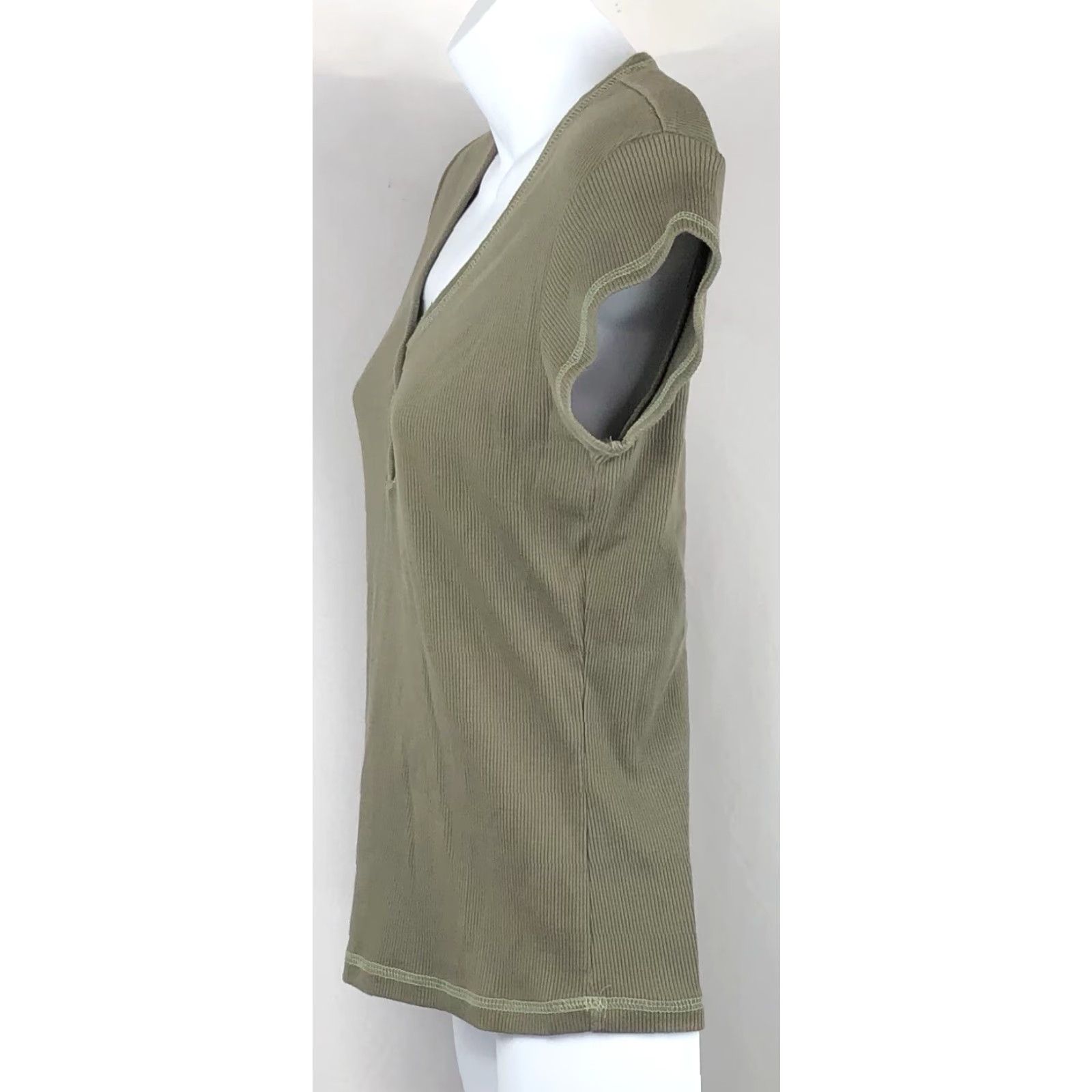 Vintage VINTAGE Fashion Bug T-Shirt M Olive Snap V-Neck Cap Sleeve Ribbed Knit Y2K Size M / US 6-8 / IT 42-44 - 2 Thumbnail