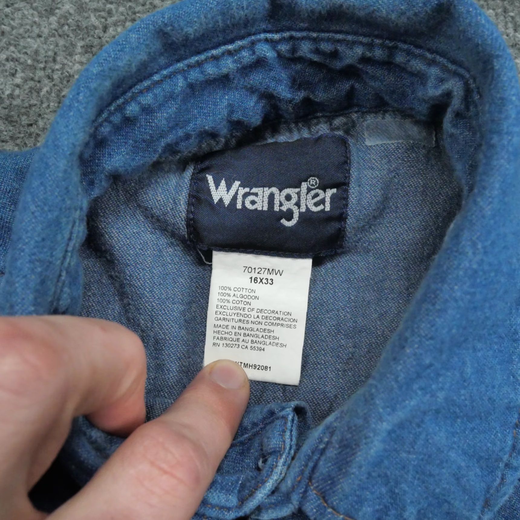 Wrangler VINTAGE Wrangler Shirt Mens 34 Blue Denim Pearl Snap Western Country Y2K Wrangler Shirt Mens 34 Blue Denim Pearl Snap Western Country Y2K Size US S / EU 44-46 / 1 - 5 Thumbnail