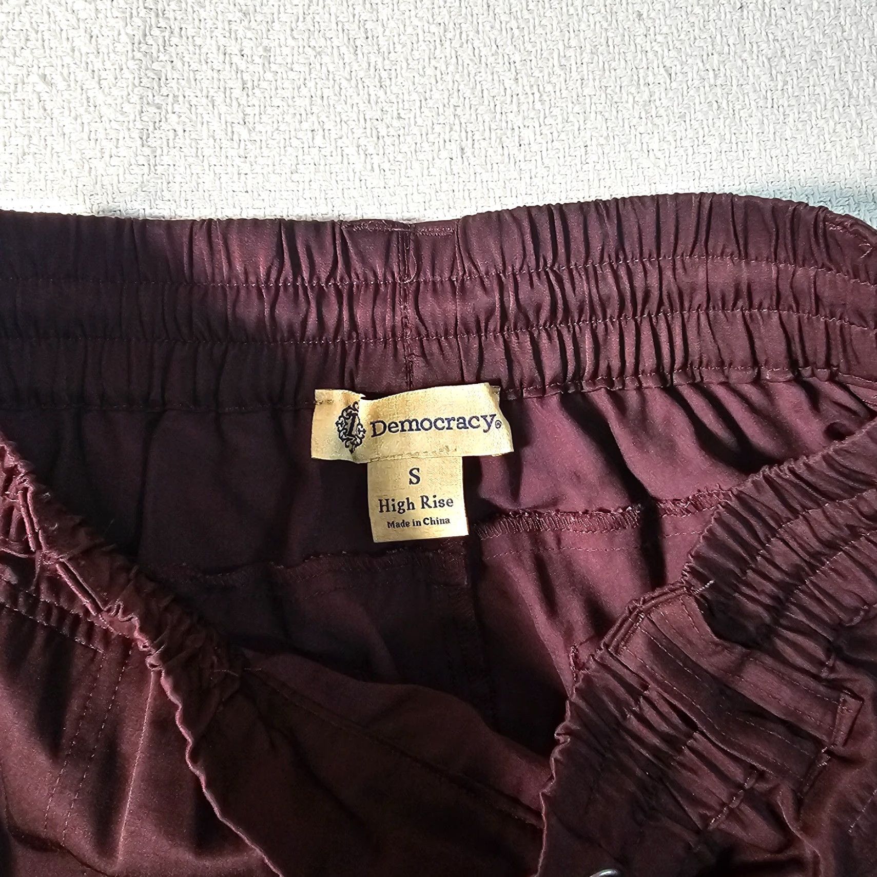 Vintage Democracy Women’s Jogger Pant High Rise Pull On Satin Floral Red Lounge Pants XS-XL Size 36" / US 14 / IT 50 - 3 Thumbnail