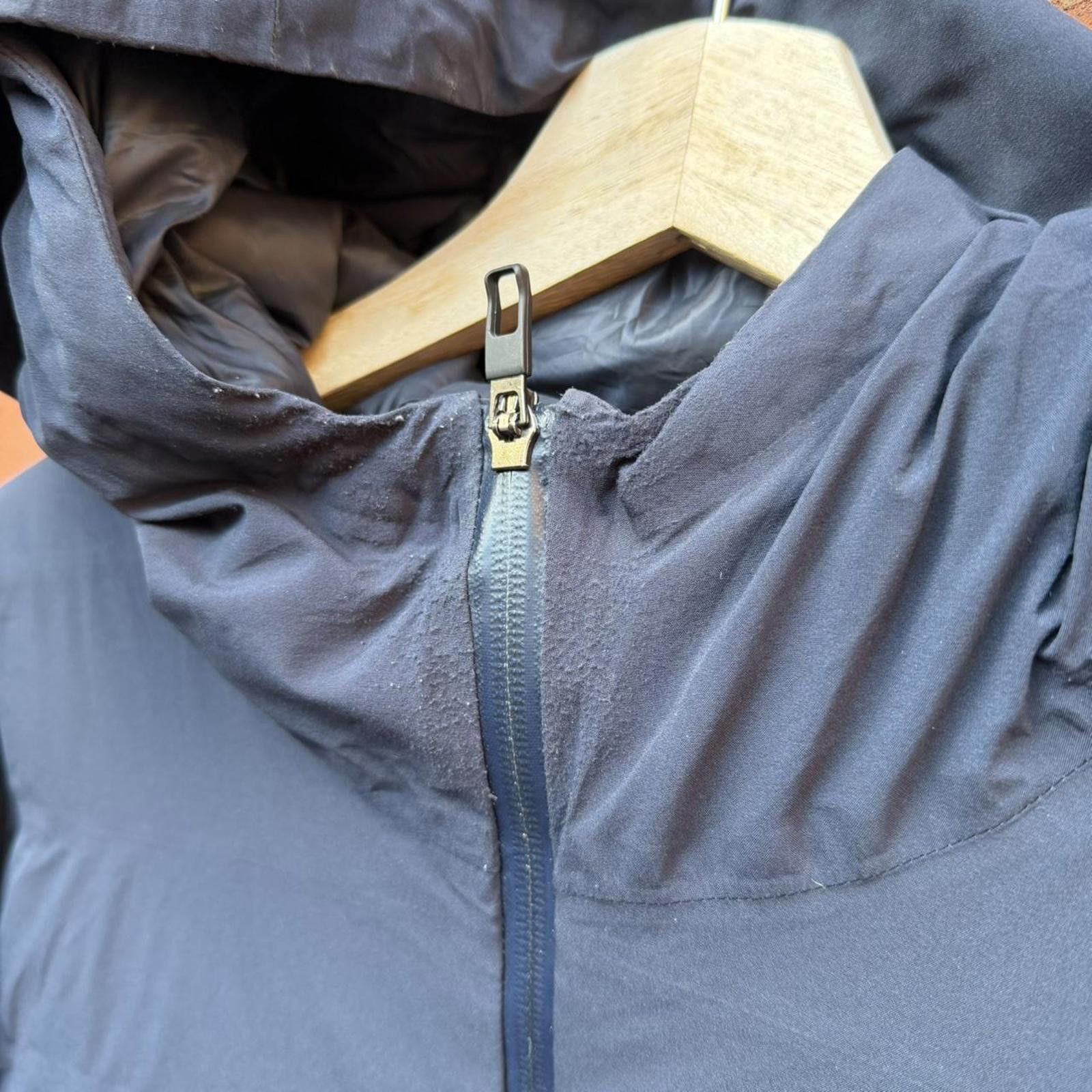 Lululemon lululemon grey goose down jacket L Size US L / EU 52-54 / 3 - 4 Thumbnail