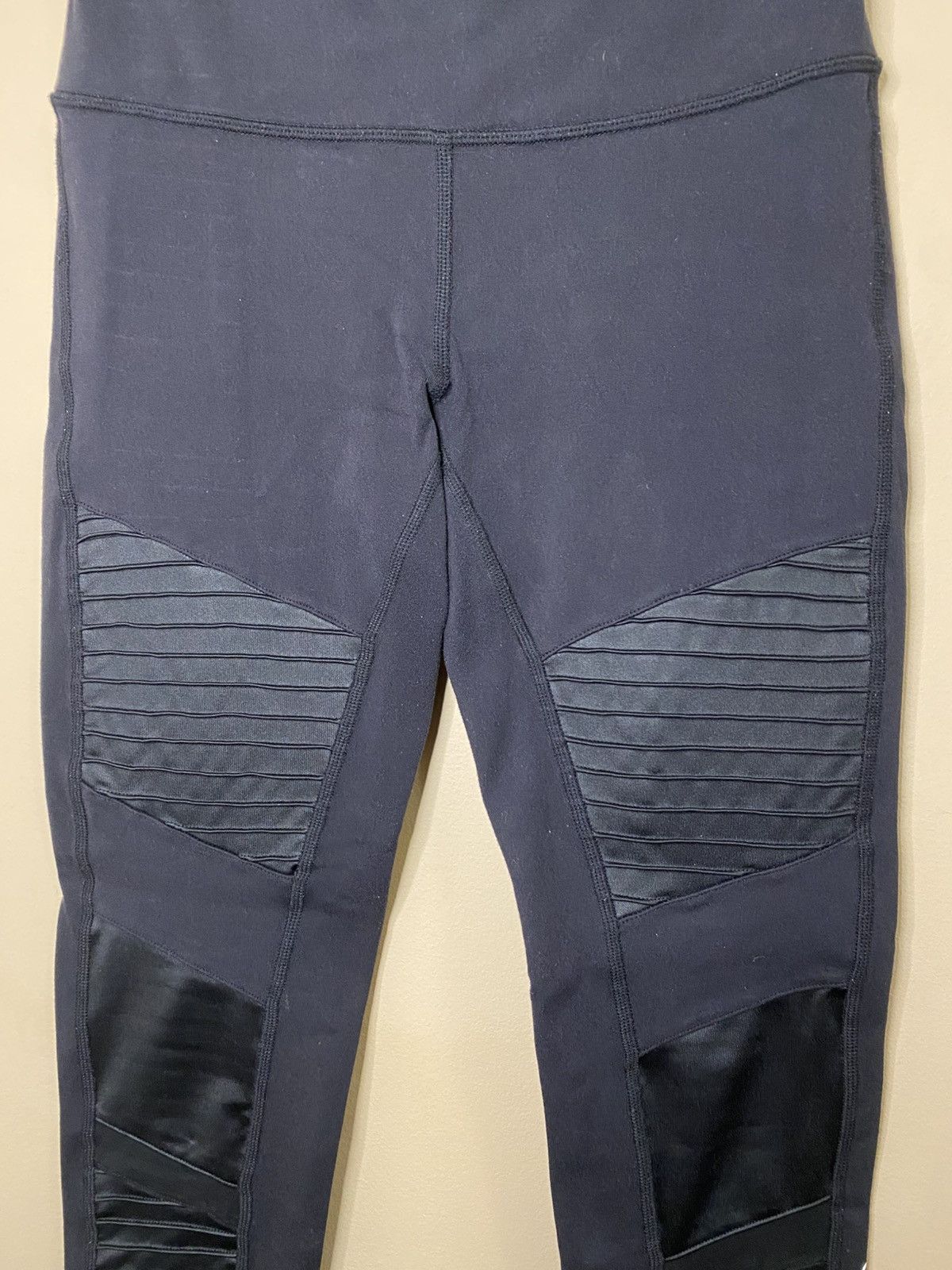 Alo Yoga ALO Yoga Black/Black Glossy High-Waist Moto Leggings Size 30" / US 8 / IT 44 - 5 Thumbnail