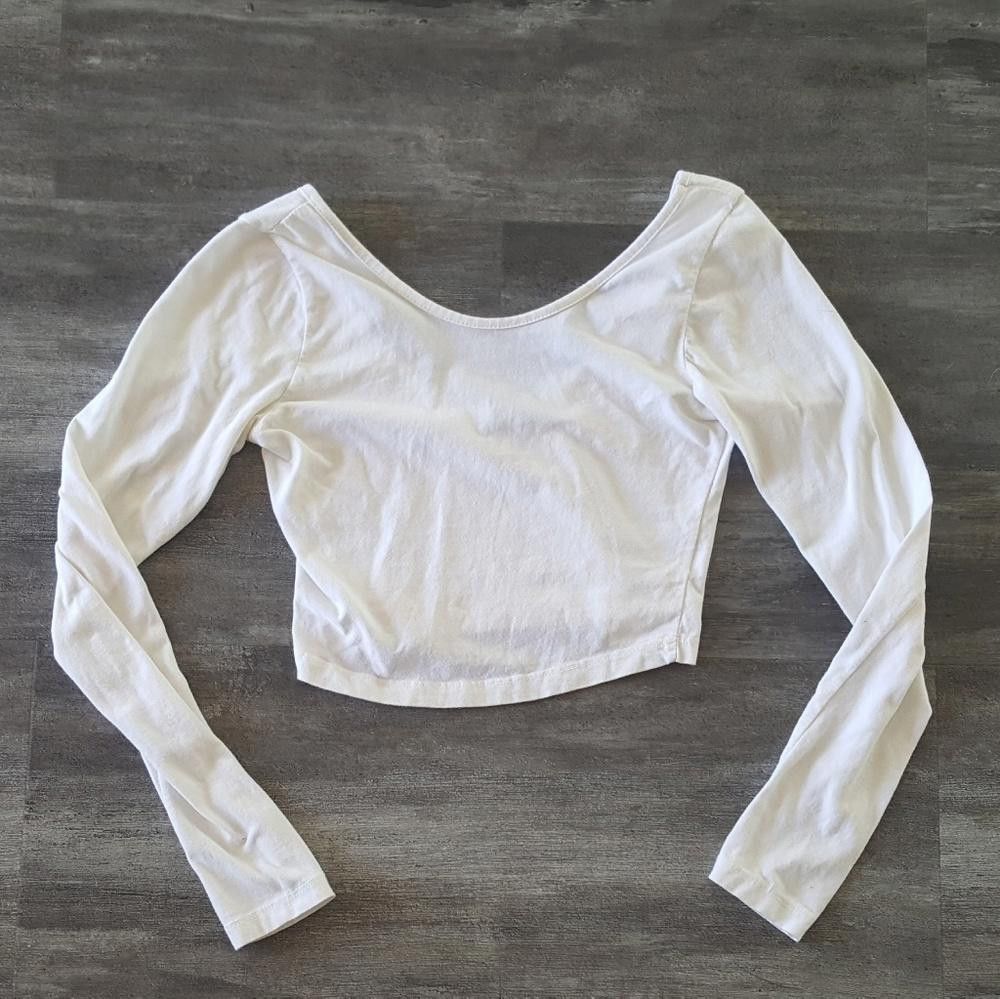 Designer White Scoop Melville Cropped Long Sleeve Size ONE SIZE - 1 Thumbnail