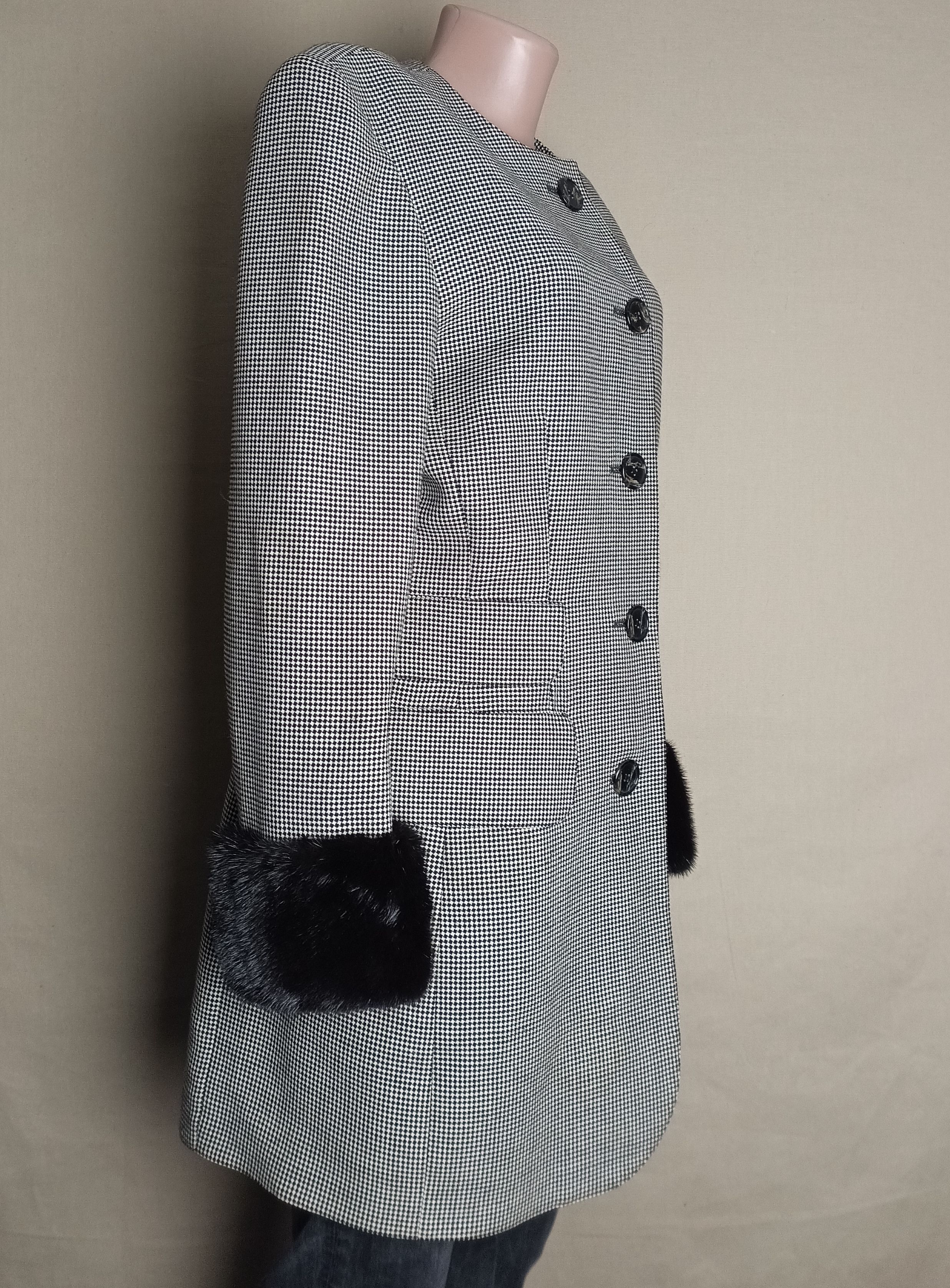 Akris AKRIS Wool Grey Check Jacket Coat Fur Trim EU38 US8 Size M / US 6-8 / IT 42-44 - 4 Thumbnail