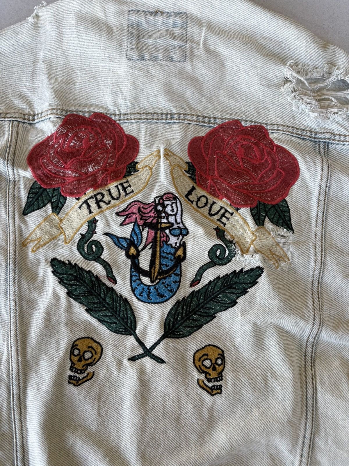 Zara Zara Man Denim Jacket With Two Rose Logo Distressed Denim Size US M / EU 48-50 / 2 - 16 Thumbnail