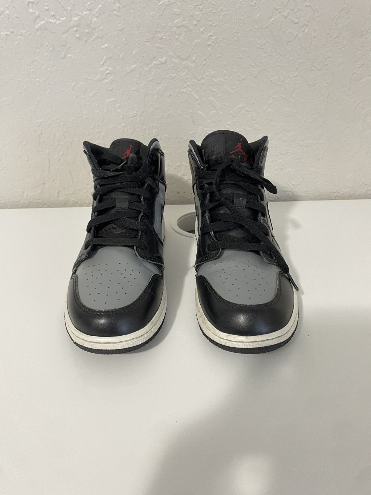 Jordan Brand Nike Air Jordan 1 Retro GS Size 6.5 Shadow Red Black Gray Size US 6.5 / EU 39-40 - 4 Thumbnail
