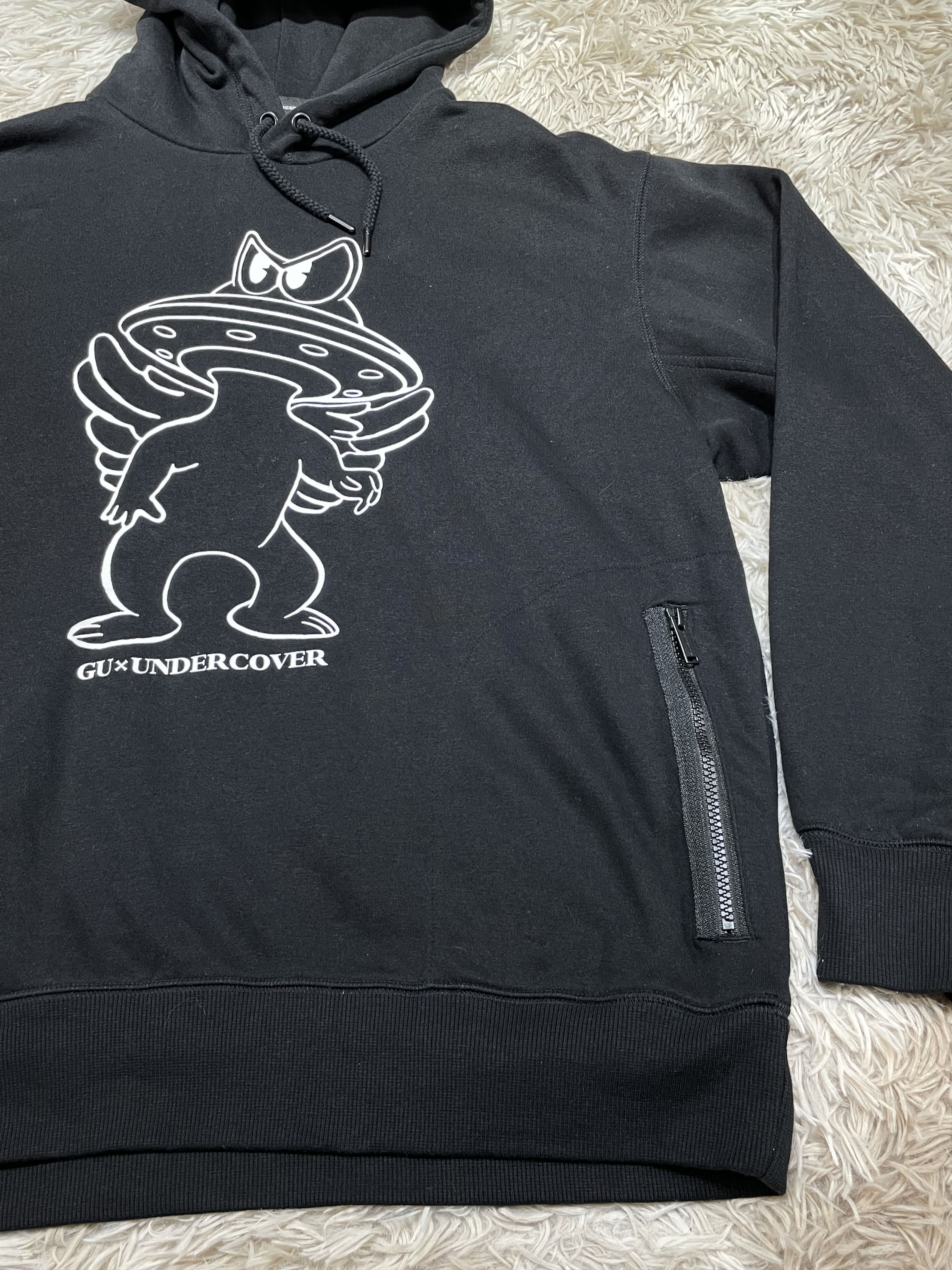 GU × Undercover Black Hoodie Alien Graphic Sweater Size US M / EU 48-50 / 2 - 3 Thumbnail