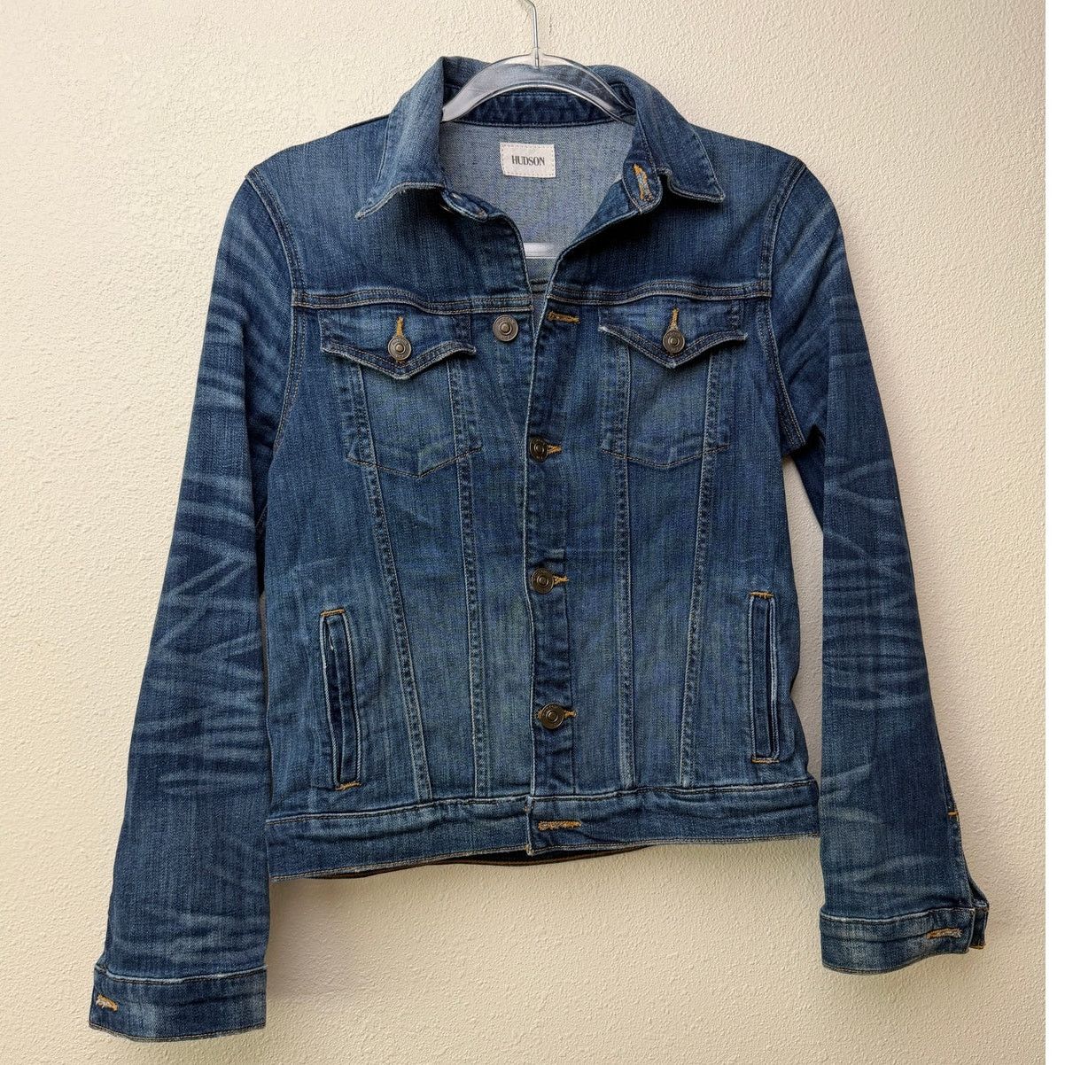 Hudson Outerwear Hudson Classic Medium Wash Denim Jacket Button Front XS Size XS / US 0-2 / IT 36-38 - 2 Thumbnail