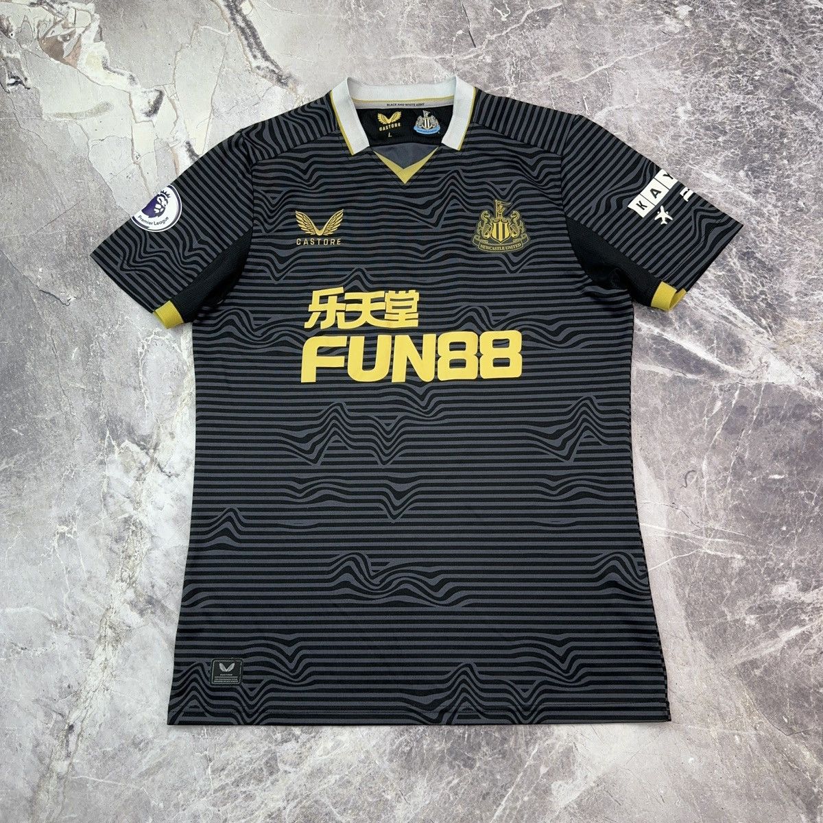 Vintage Newcastle United Castore Jersey 2021-22 Away Football Shirt Size US L / EU 52-54 / 3 - 2 Thumbnail