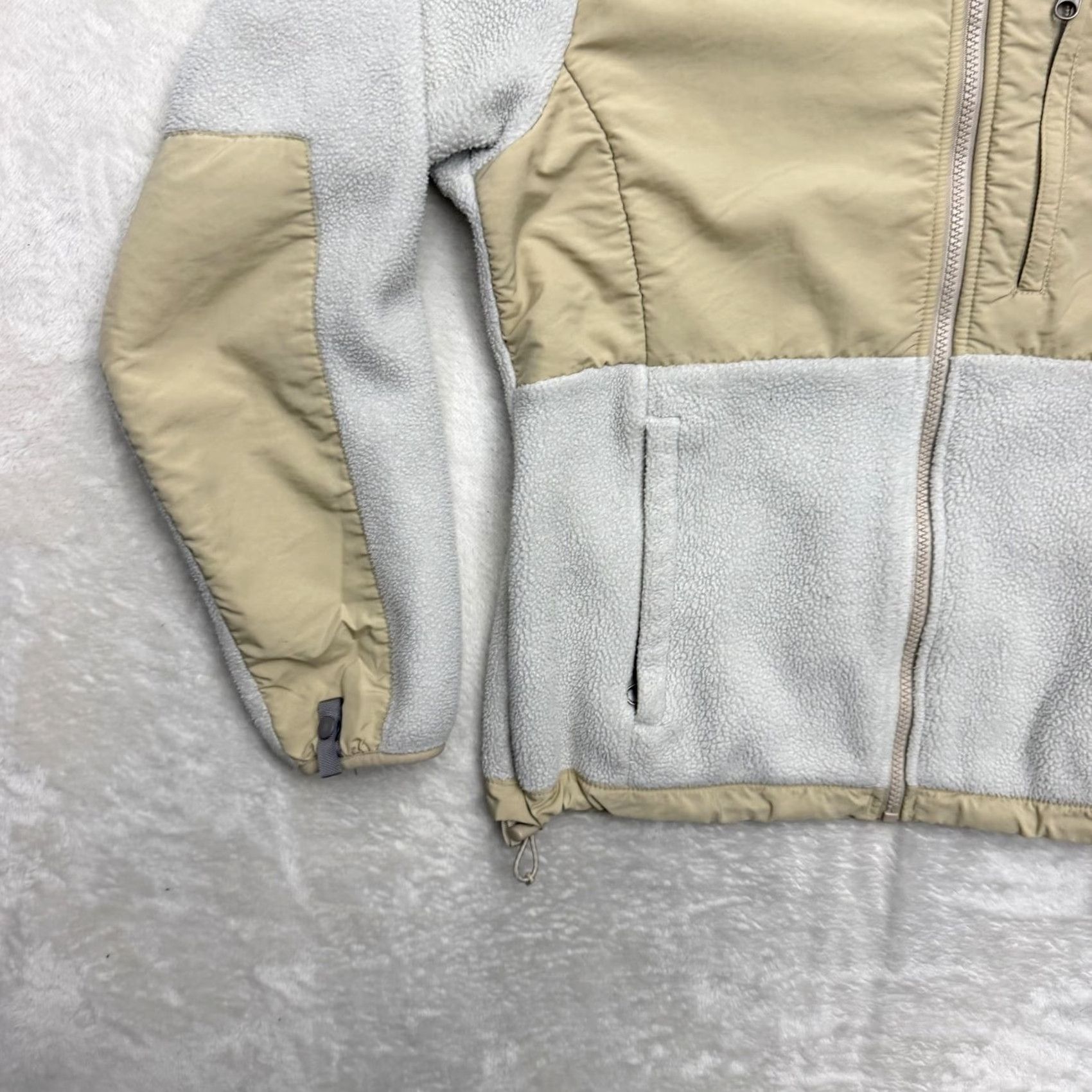 The North Face VINTAGE? No. The North Face Jacket Womens Small Gray Tan Polartec Fleece Full Zip Coat Warm Size S / US 4 / IT 40 - 6 Thumbnail