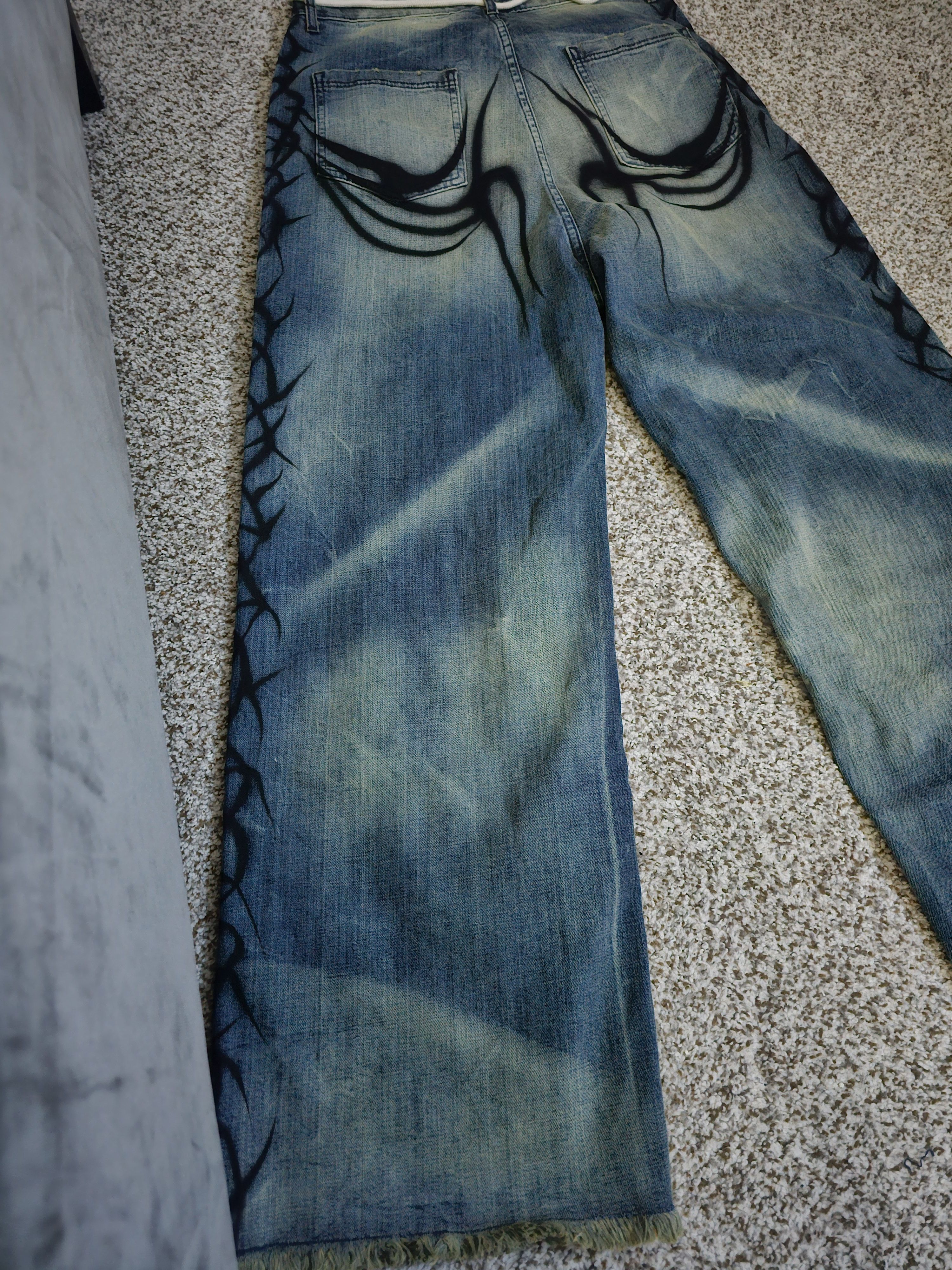 HELLSTAR Hellstar Raw Edge Air Brushed Jeans Size US 34 / EU 50 - 15 Thumbnail