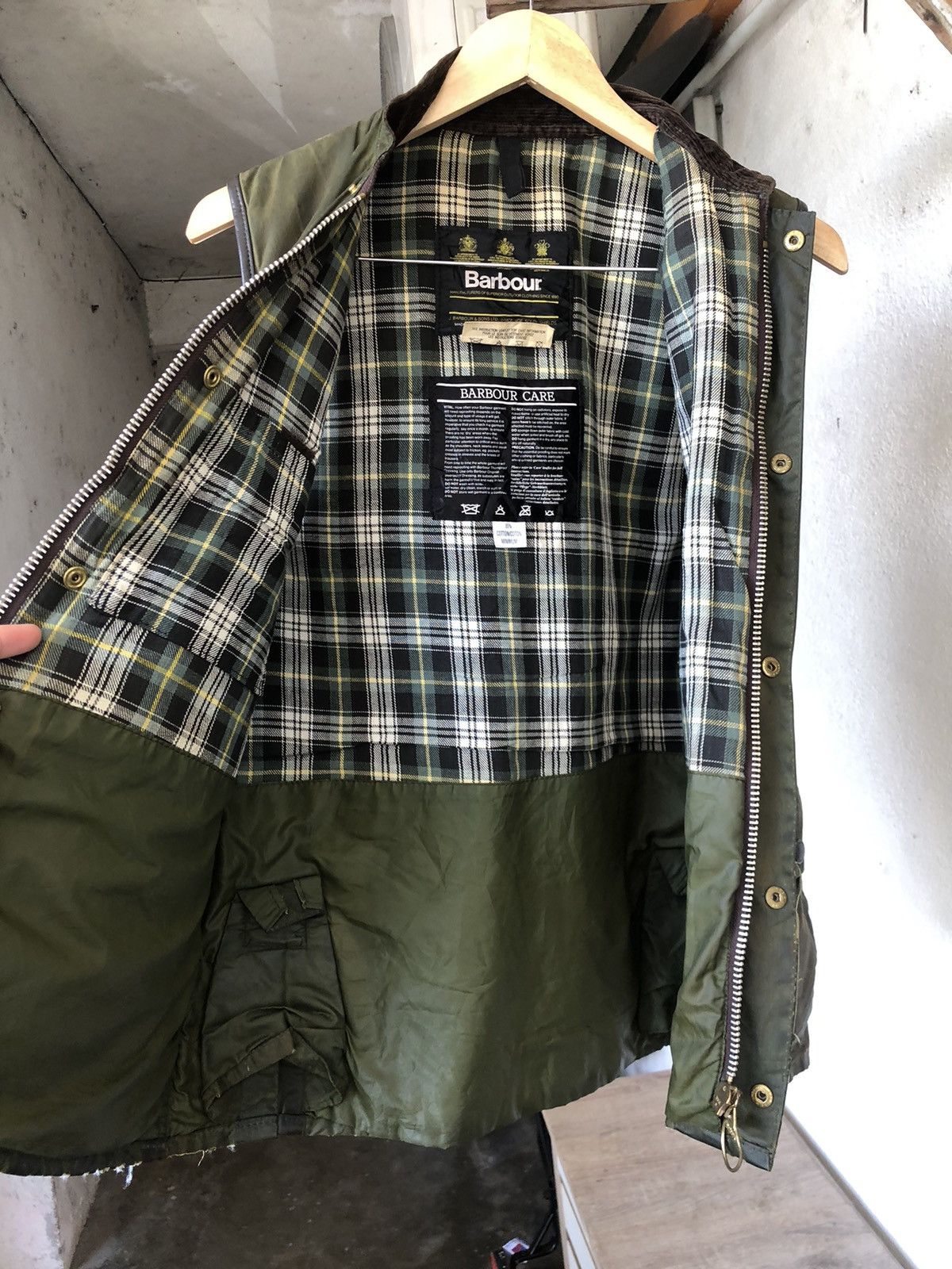 Barbour Nice❗️Vintage Barbour Distressed Wax Vest Jacket Size US S / EU 44-46 / 1 - 22 Thumbnail