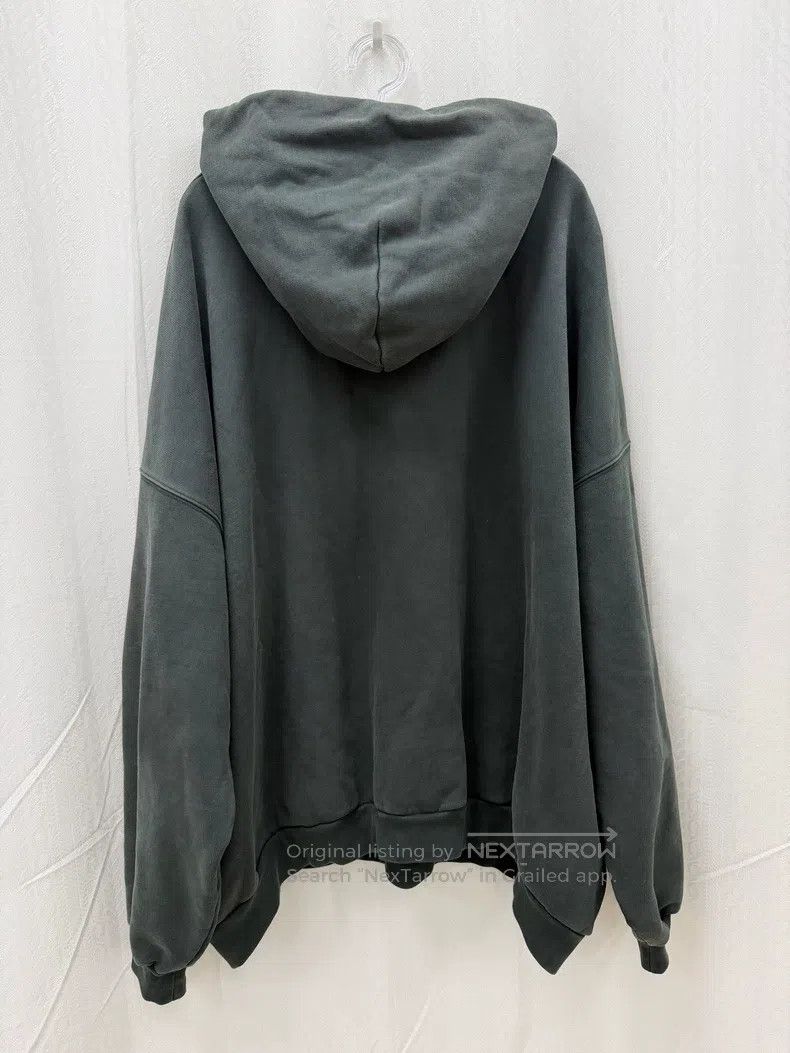 Balenciaga Balenciaga Hooded Sweatshirt Size US XXL / EU 58 / 5 - 2 Thumbnail