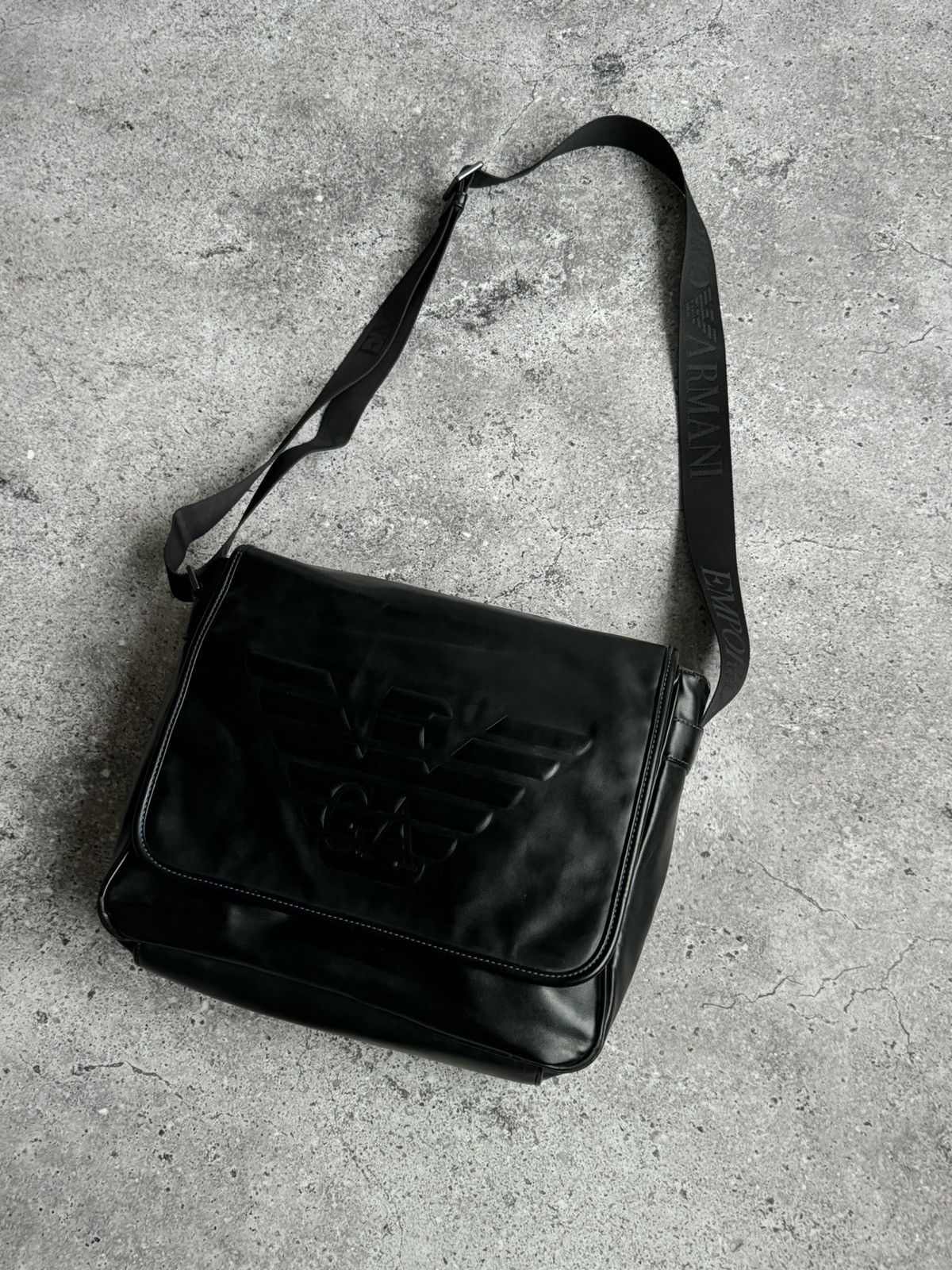 Armani Vintage Armani Y2K leather crossbody bag Size ONE SIZE - 9 Thumbnail