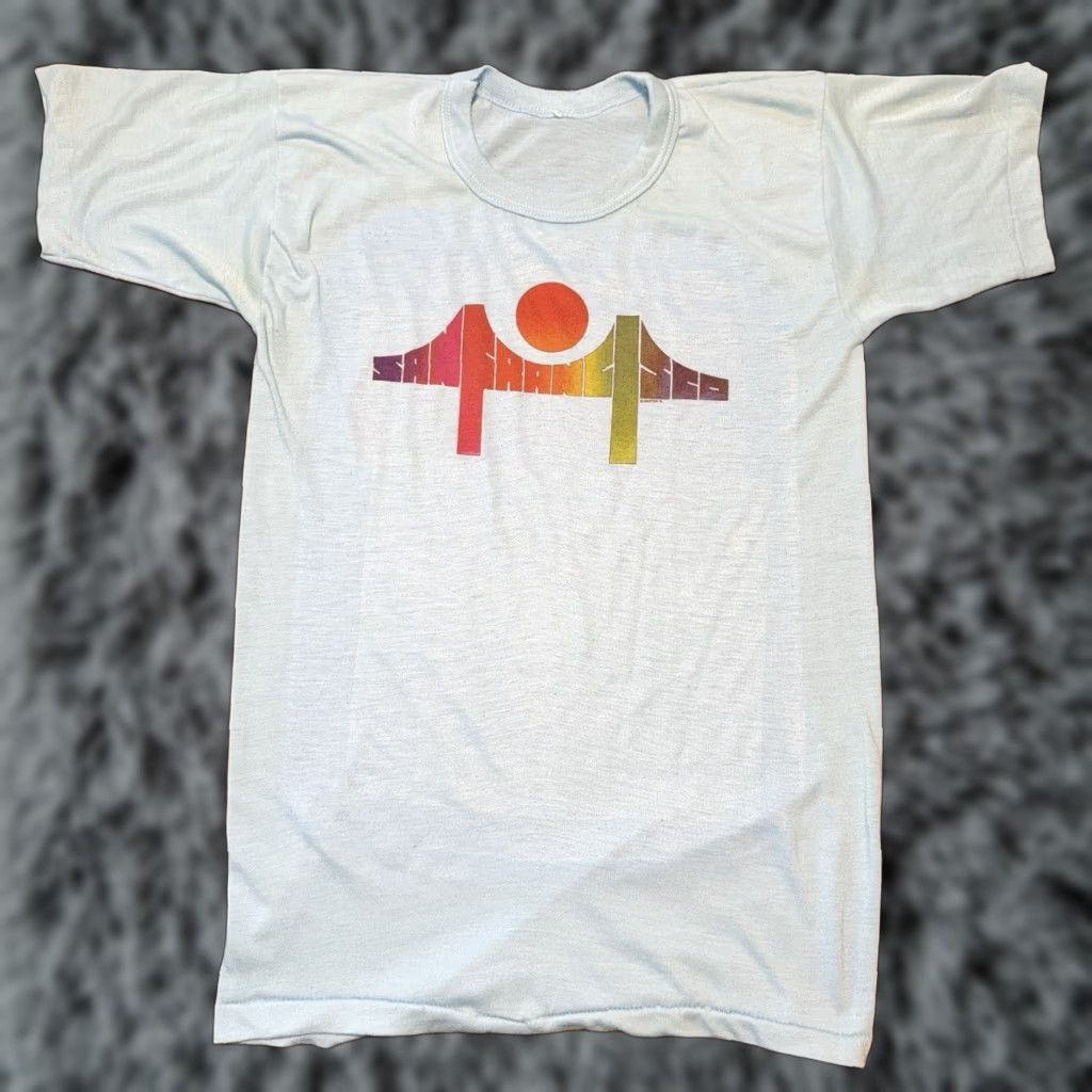 Rainbow VINTAGE 70s San Francisco Golden Gate Bridge Shirt California 1976 USA Small Rainbow Shirt Unisex Adults Cotton T-Shirt Crew Neck Short Sleeve Size US S / EU 44-46 / 1 - 1 Thumbnail