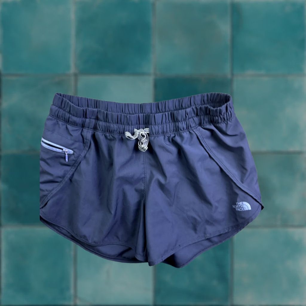 The North Face The North Face Running Shorts Womens L Blue 3 Inseam Zip Pocket Lightweight Athletic Activewear Summer Mens? Womens? Size 36" / US 14 / IT 50 - 1 Thumbnail