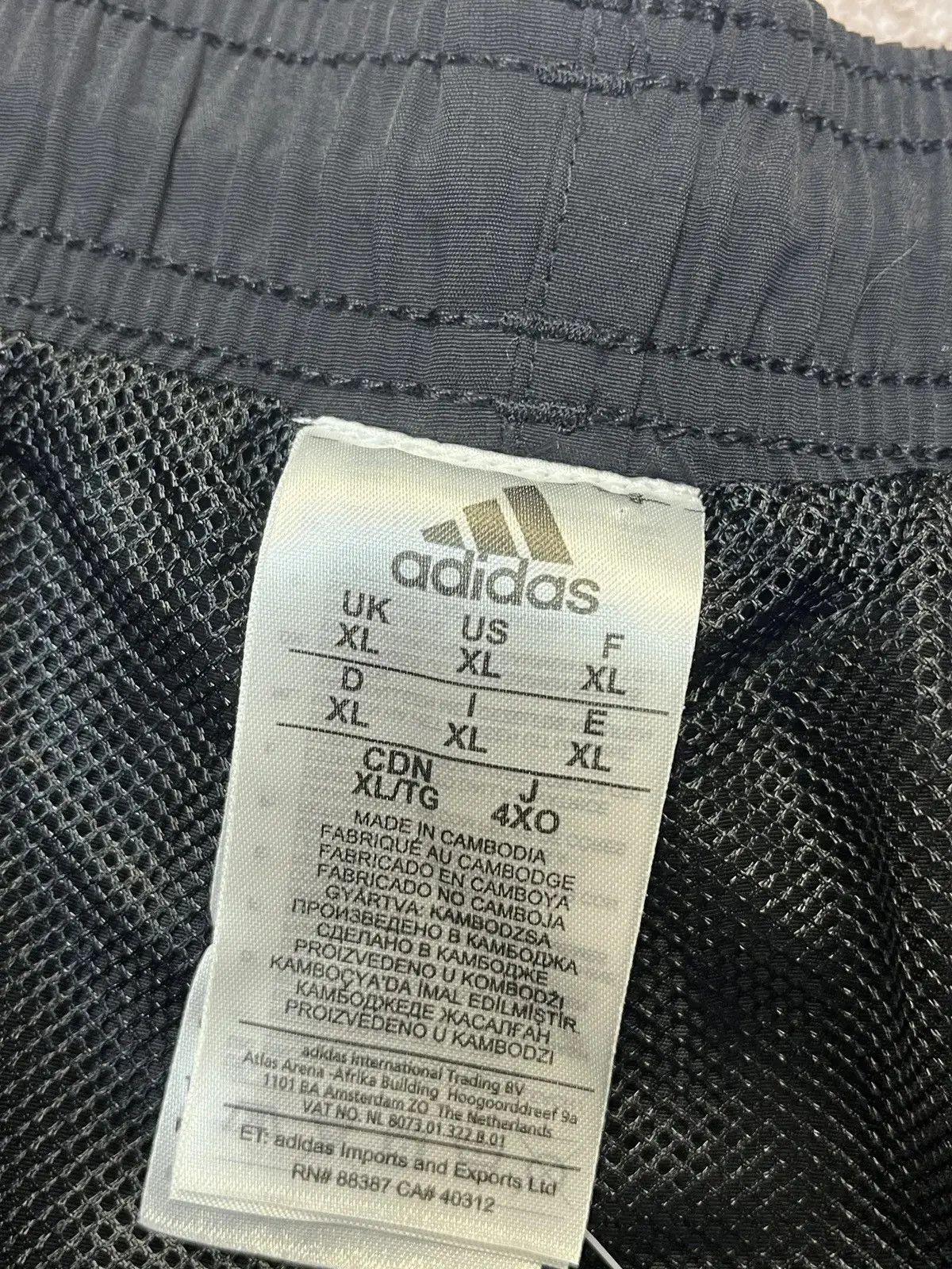 Adidas Vintage Adidas Black Swim Shorts XL Mesh Lined Size US 35 - 3 Thumbnail