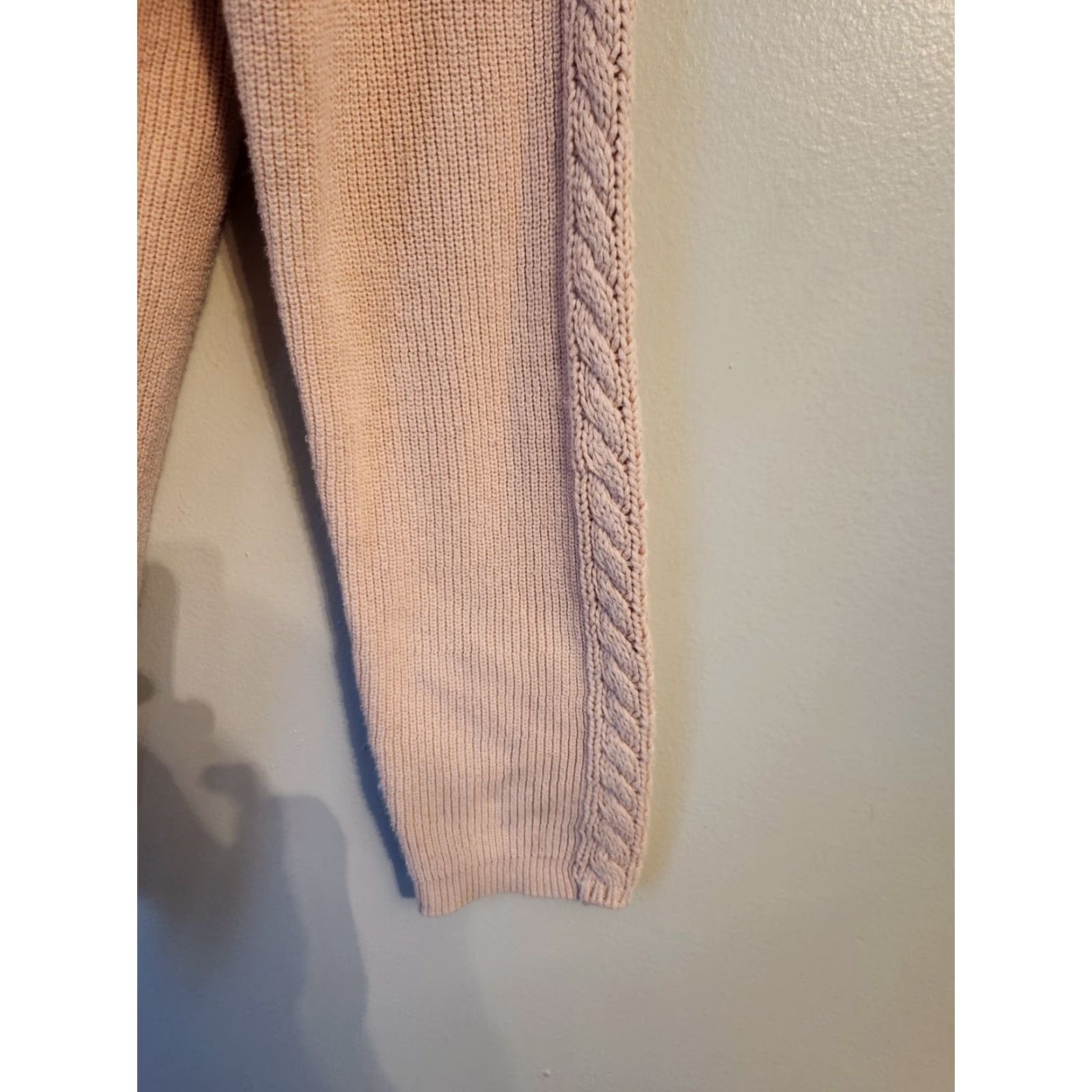 Avenue VINTAGE? No. Avenue Pink Cable-Knit Sweater Long Sleeve 2X Pullover Womens Plus Size V-Neck Knit Shirt? Size XXL / US 16-18 / IT 52-54 - 4 Thumbnail