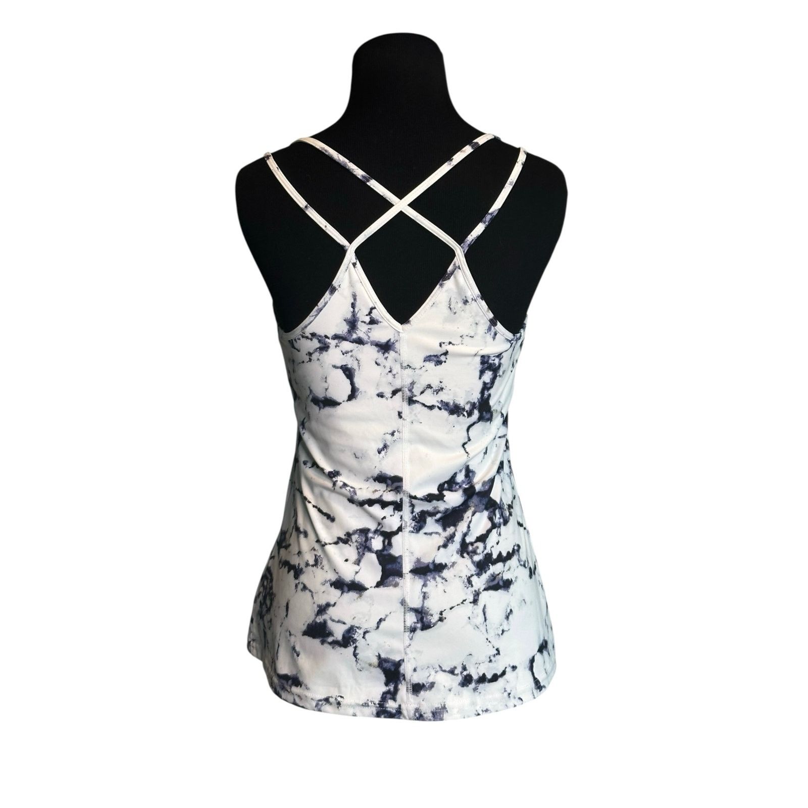 Old Navy Old Navy white purple bra build in tank top size medium Size M / US 6-8 / IT 42-44 - 2 Thumbnail