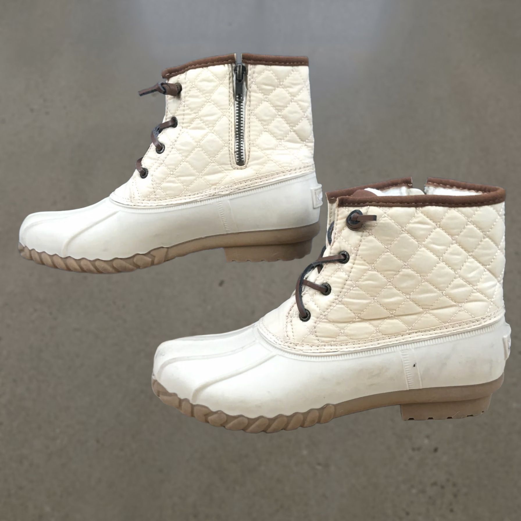 Nautica Nautica Boots Womens 10 Quilted Side Zip Ankle Duck Boot White Fabric Boots Women 10 Nautica Doorsay Size US 10 / IT 40 - 1 Thumbnail